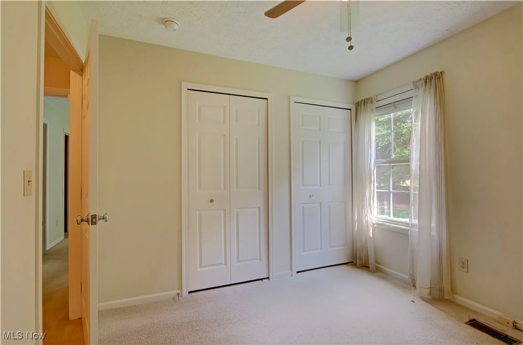 Property Slideshow image 22 of 29 | 327 breckenridge oval, Elyria, OH, 44035