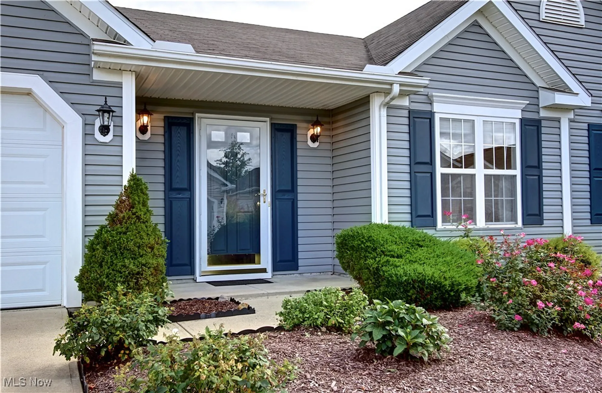 Property Slideshow image 3 of 29 | 327 breckenridge oval, Elyria, OH, 44035