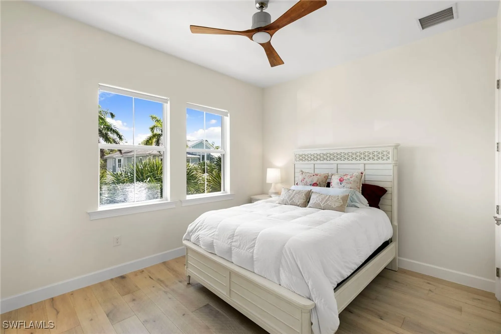 Property Slideshow image 28 of 48 | 6565 dominica dr 201, Naples, FL, 34113