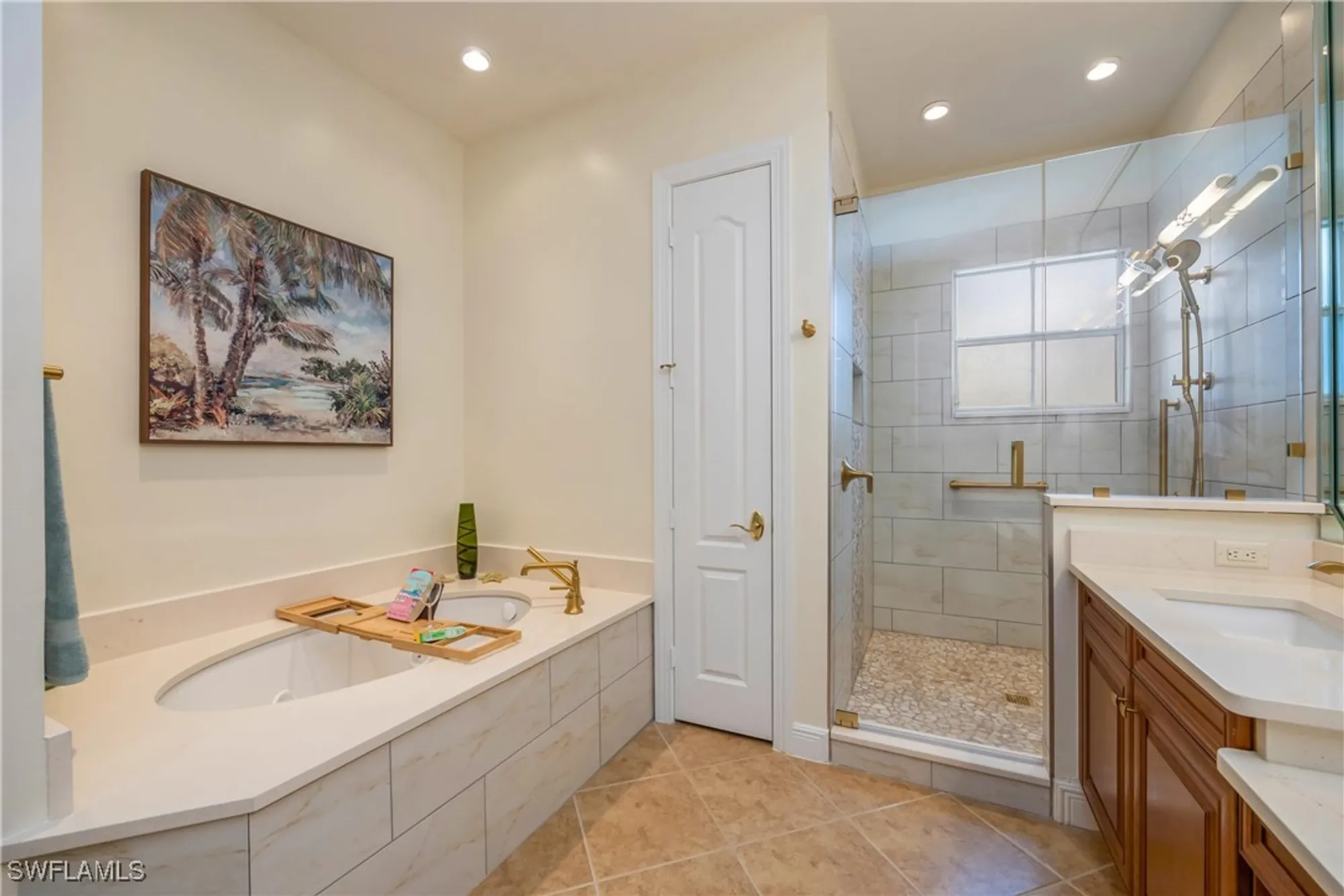 Property Slideshow image 17 of 36 | 545 avellino isles cir # 202, Naples, FL, 34119