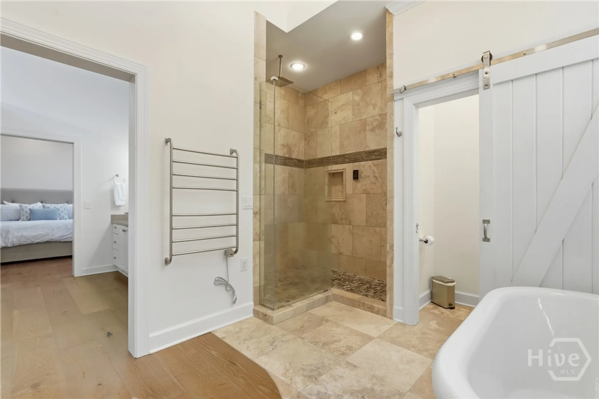 Property Slideshow image 27 of 51 | 2 priory rd, Savannah, GA, 31411