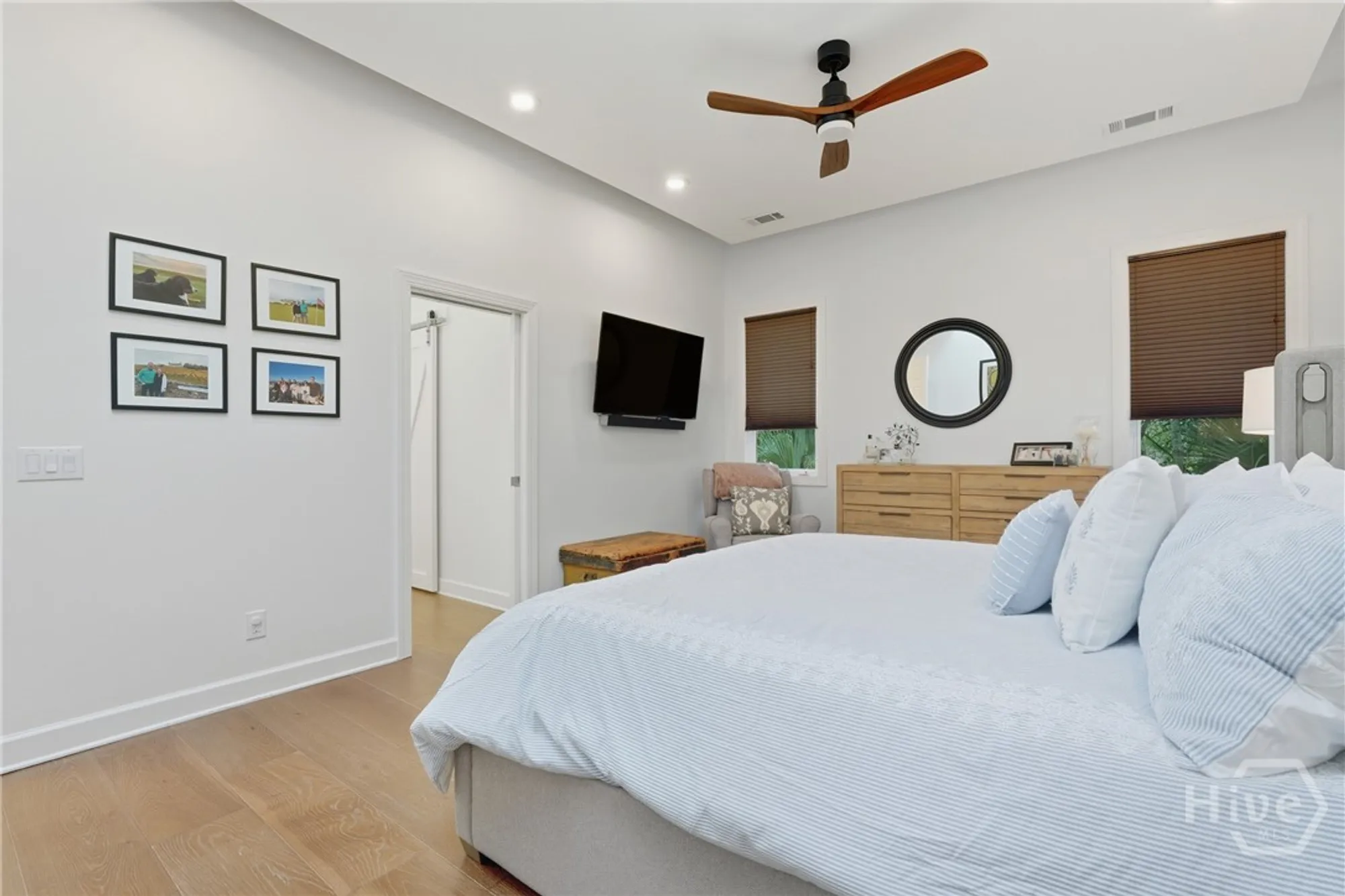 Property Slideshow image 22 of 51 | 2 priory rd, Savannah, GA, 31411