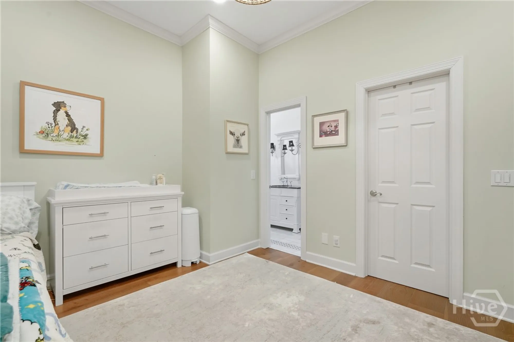 Property Slideshow image 39 of 51 | 2 priory rd, Savannah, GA, 31411