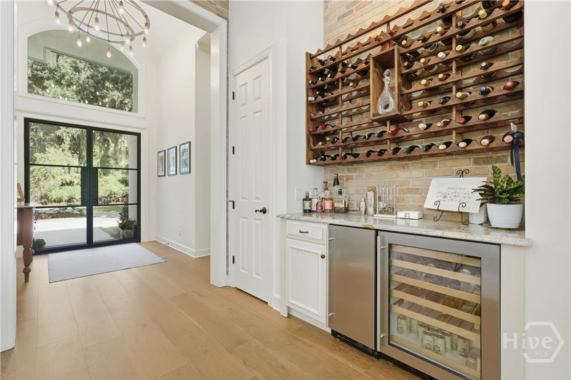 Property Slideshow image 6 of 51 | 2 priory rd, Savannah, GA, 31411