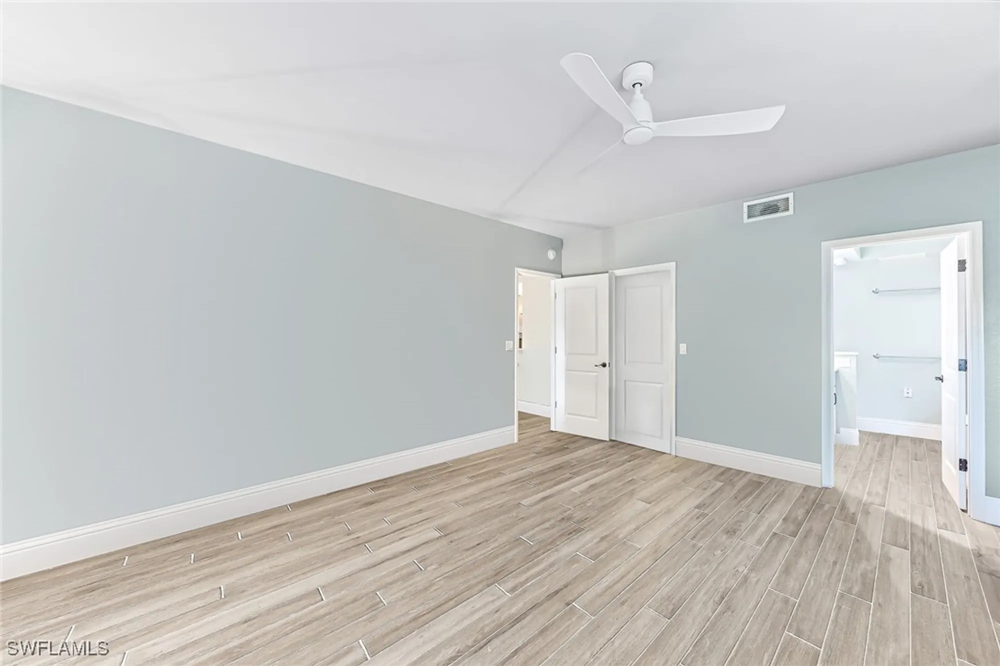 Property Slideshow image 8 of 23 | 788 willowbrook dr apt 502, Naples, FL, 34108
