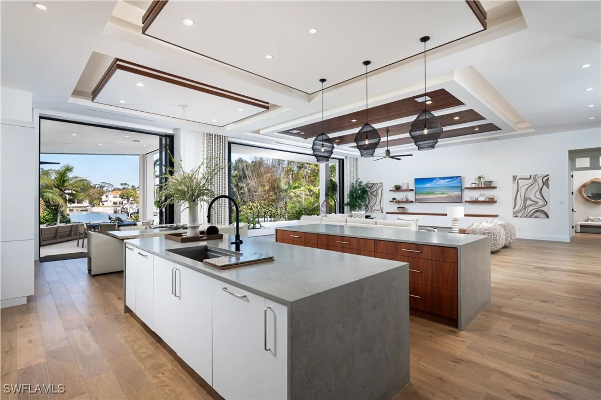 Property Slideshow image 19 of 50 | 441 mooring line dr, Naples, FL, 34102