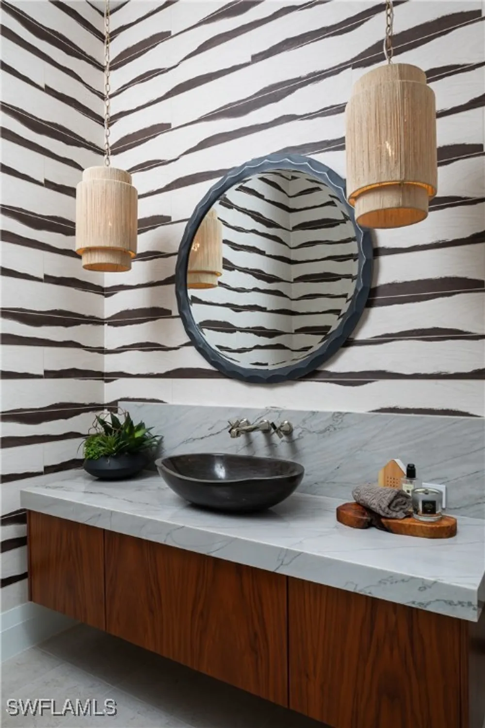 Property Slideshow image 29 of 50 | 441 mooring line dr, Naples, FL, 34102