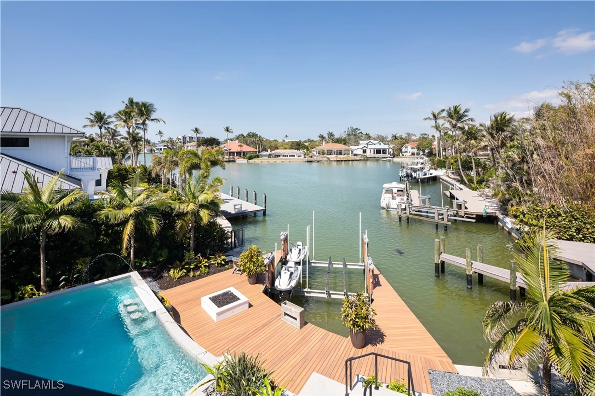 Property Slideshow image 3 of 50 | 441 mooring line dr, Naples, FL, 34102