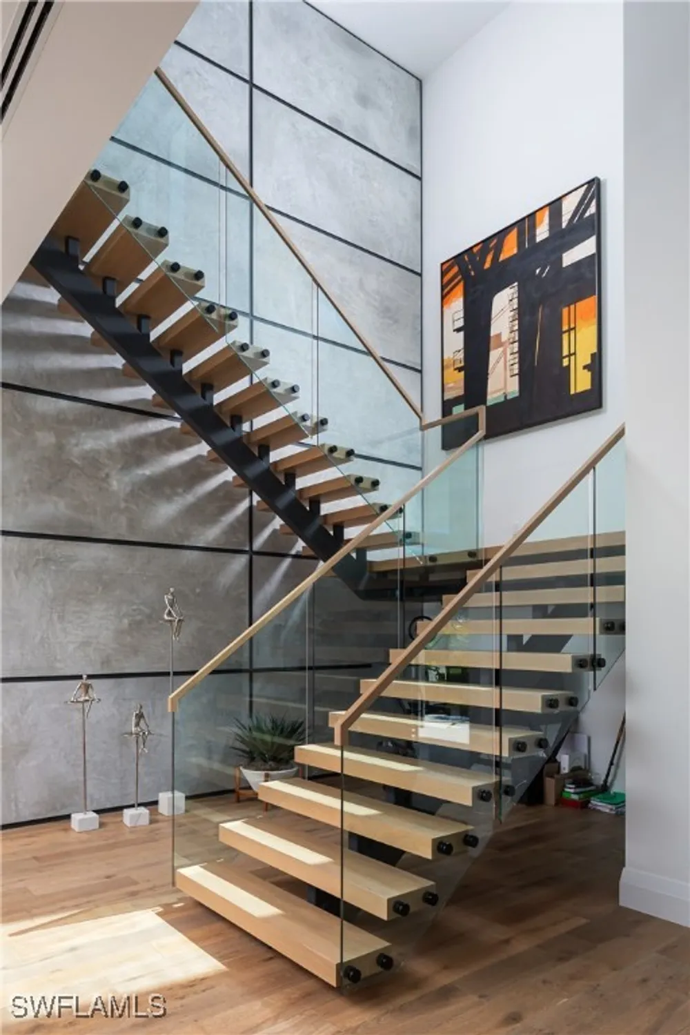 Property Slideshow image 31 of 50 | 441 mooring line dr, Naples, FL, 34102