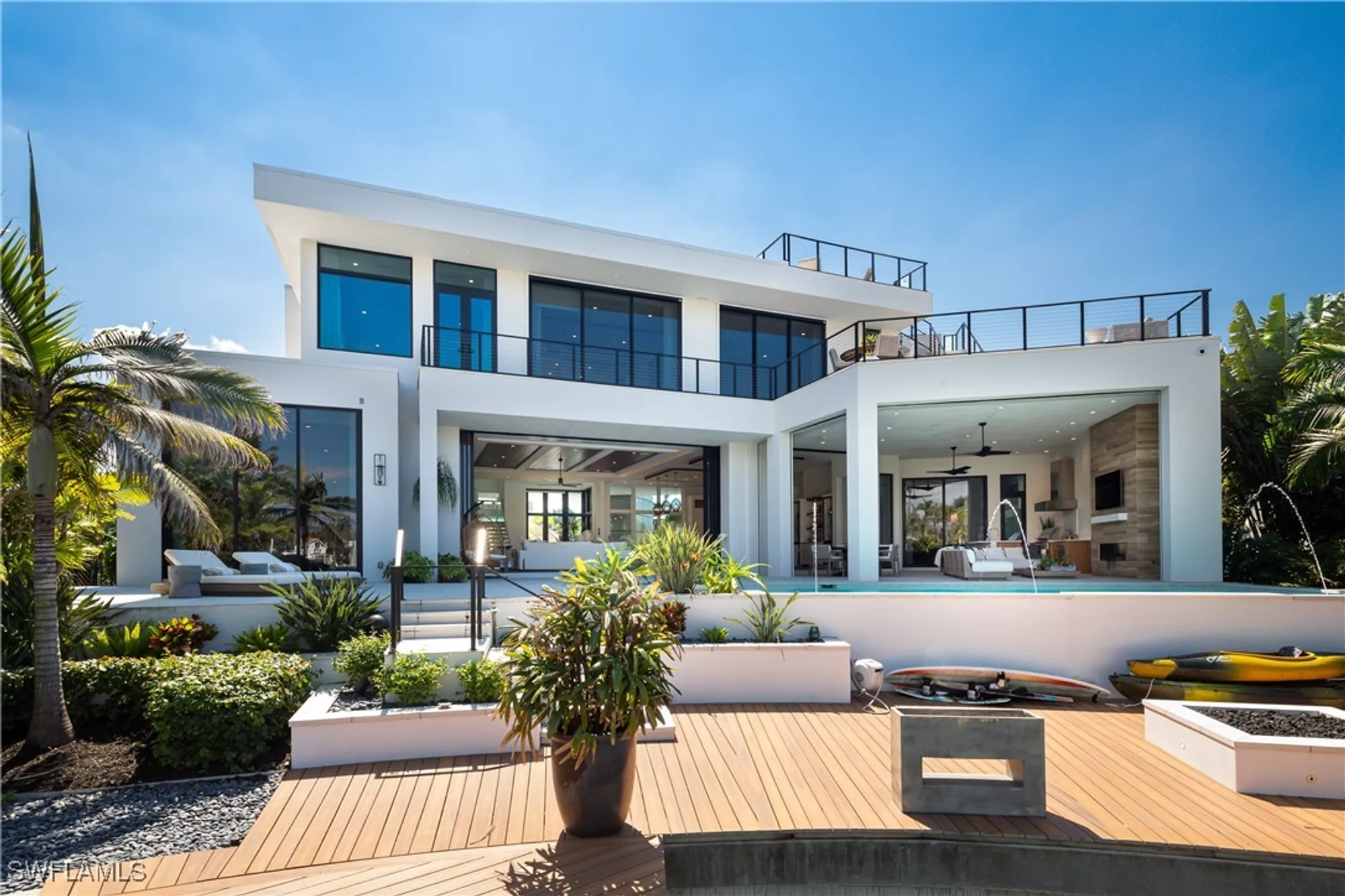 Property Slideshow image 48 of 50 | 441 mooring line dr, Naples, FL, 34102