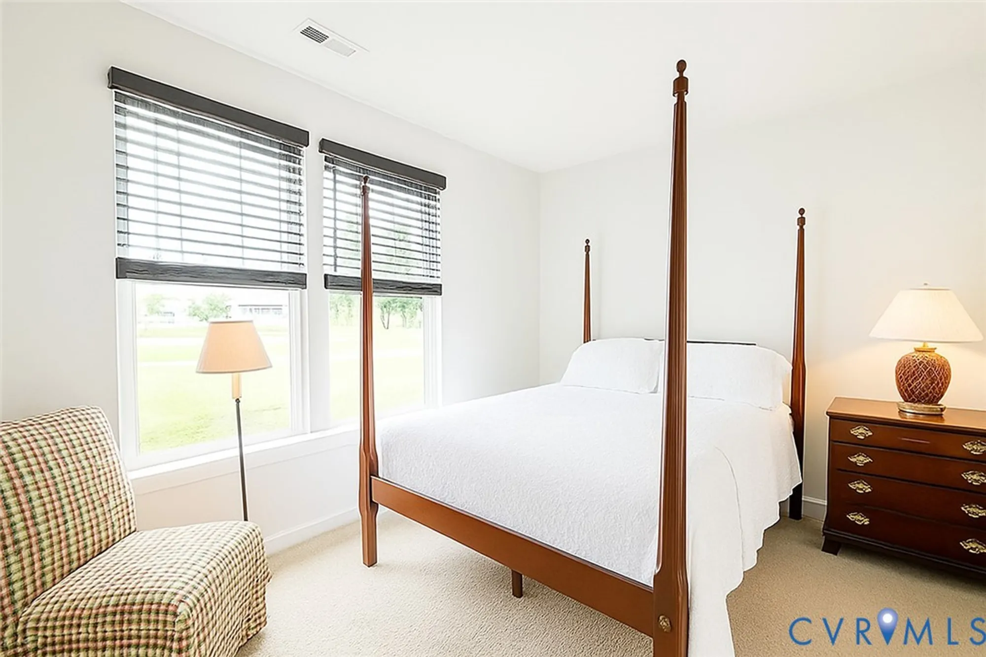 Property Slideshow image 8 of 17 | 1706 mainsail ln, Chester, VA, 23836