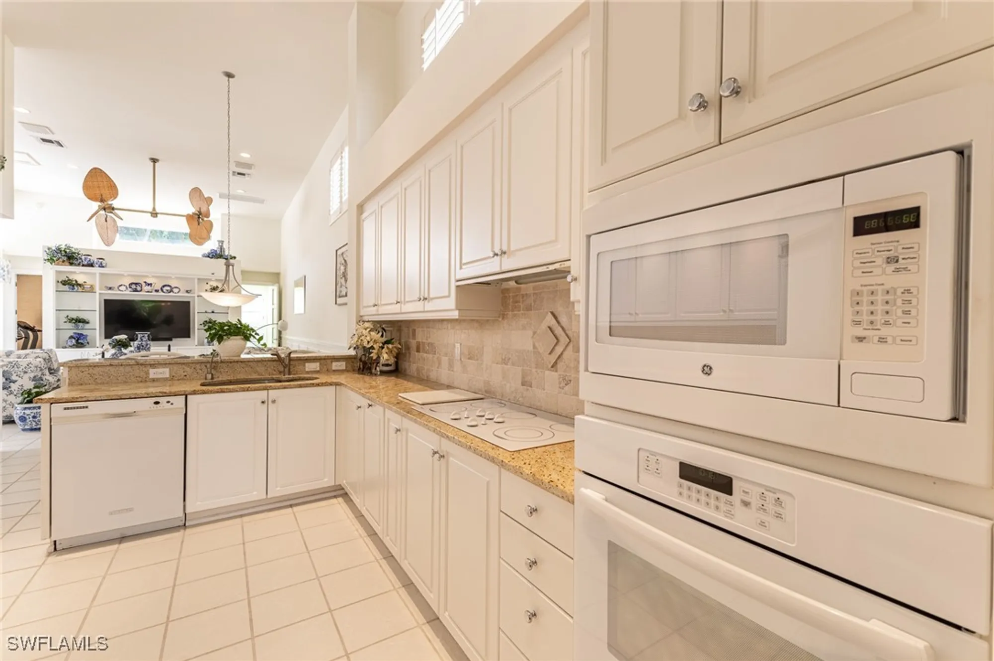 Property Slideshow image 13 of 46 | 7905 cocobay dr # 15, Naples, FL, 34108