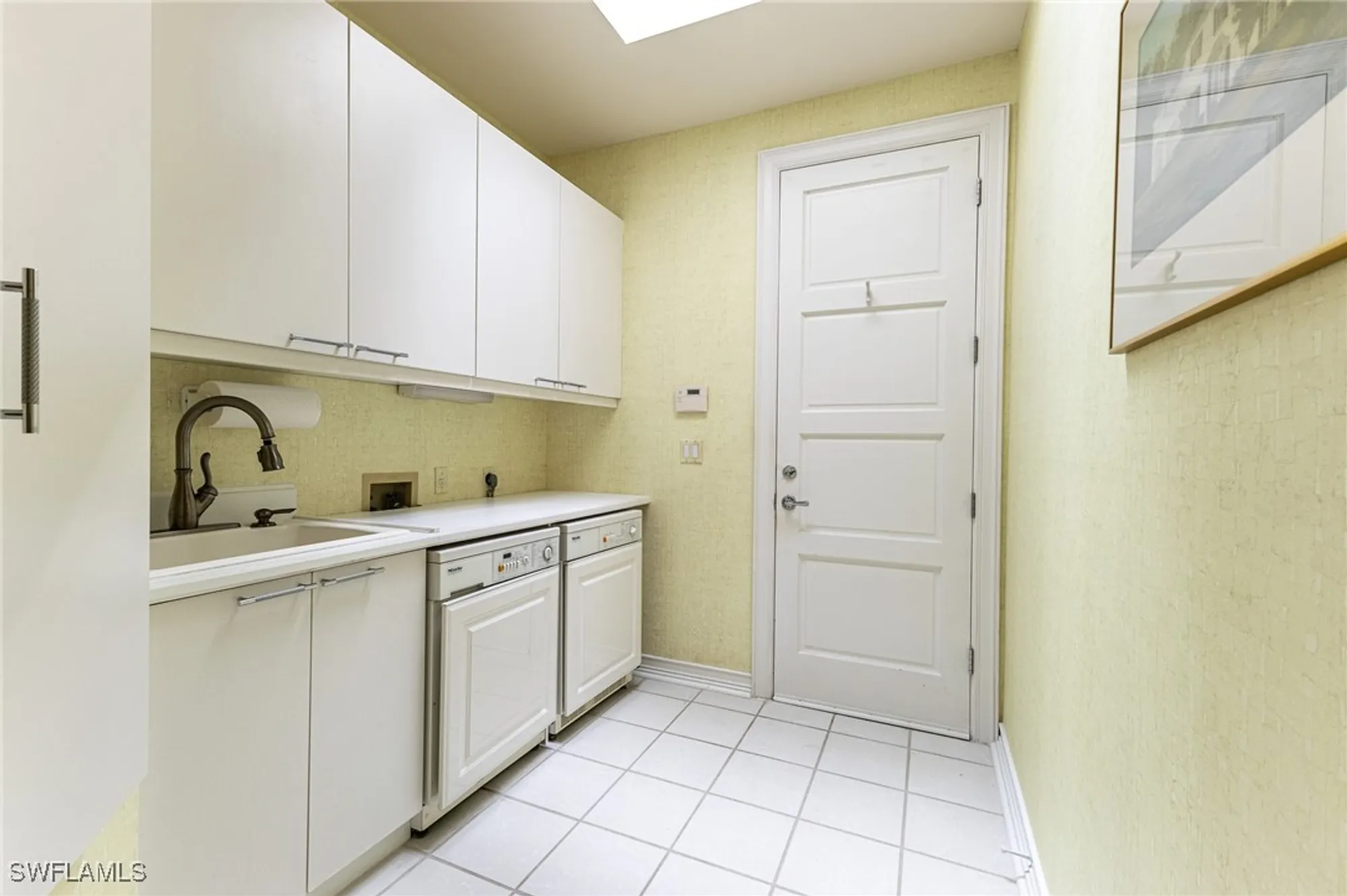 Property Slideshow image 35 of 46 | 7905 cocobay dr # 15, Naples, FL, 34108