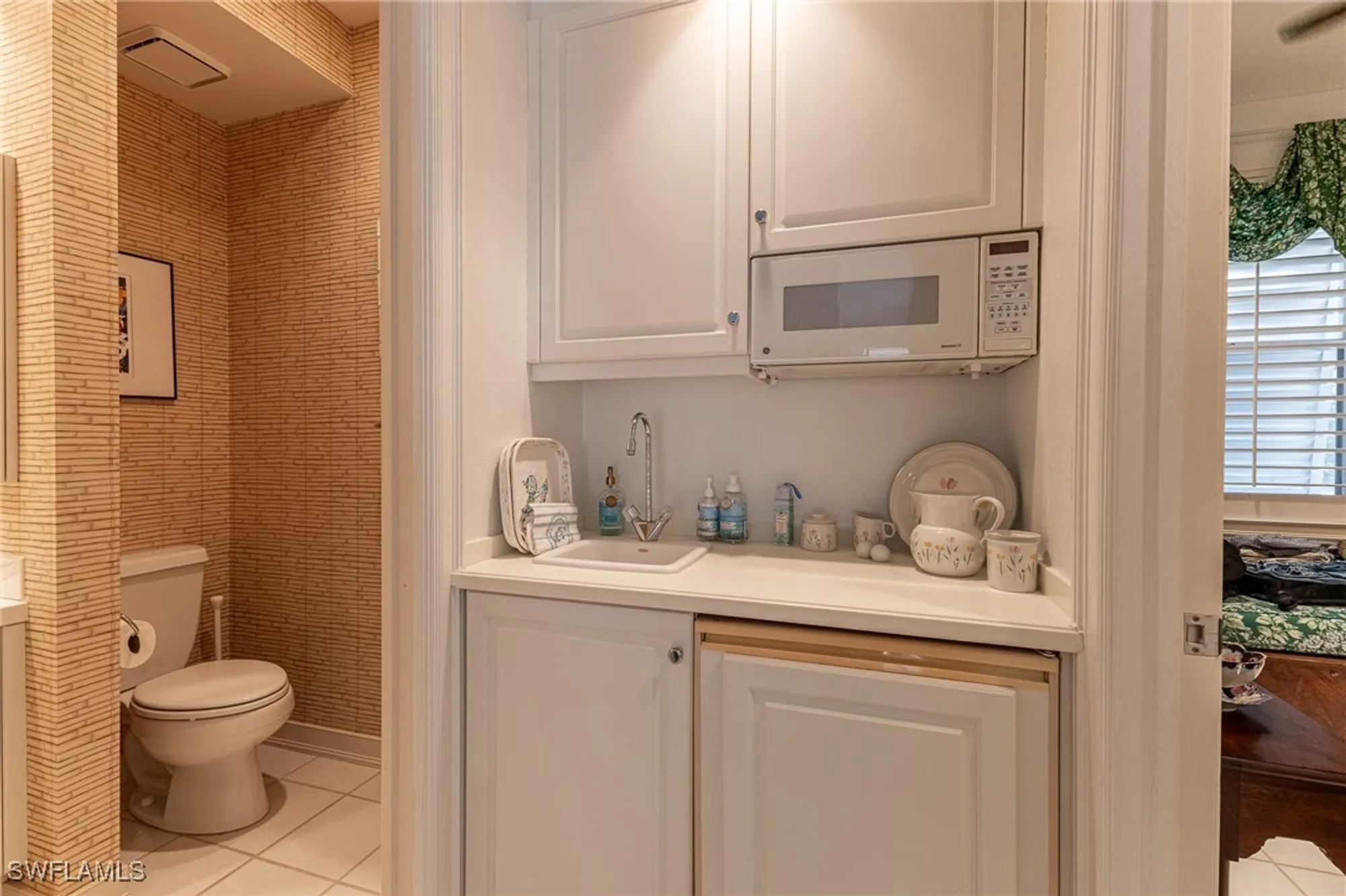 Property Slideshow image 38 of 46 | 7905 cocobay dr # 15, Naples, FL, 34108