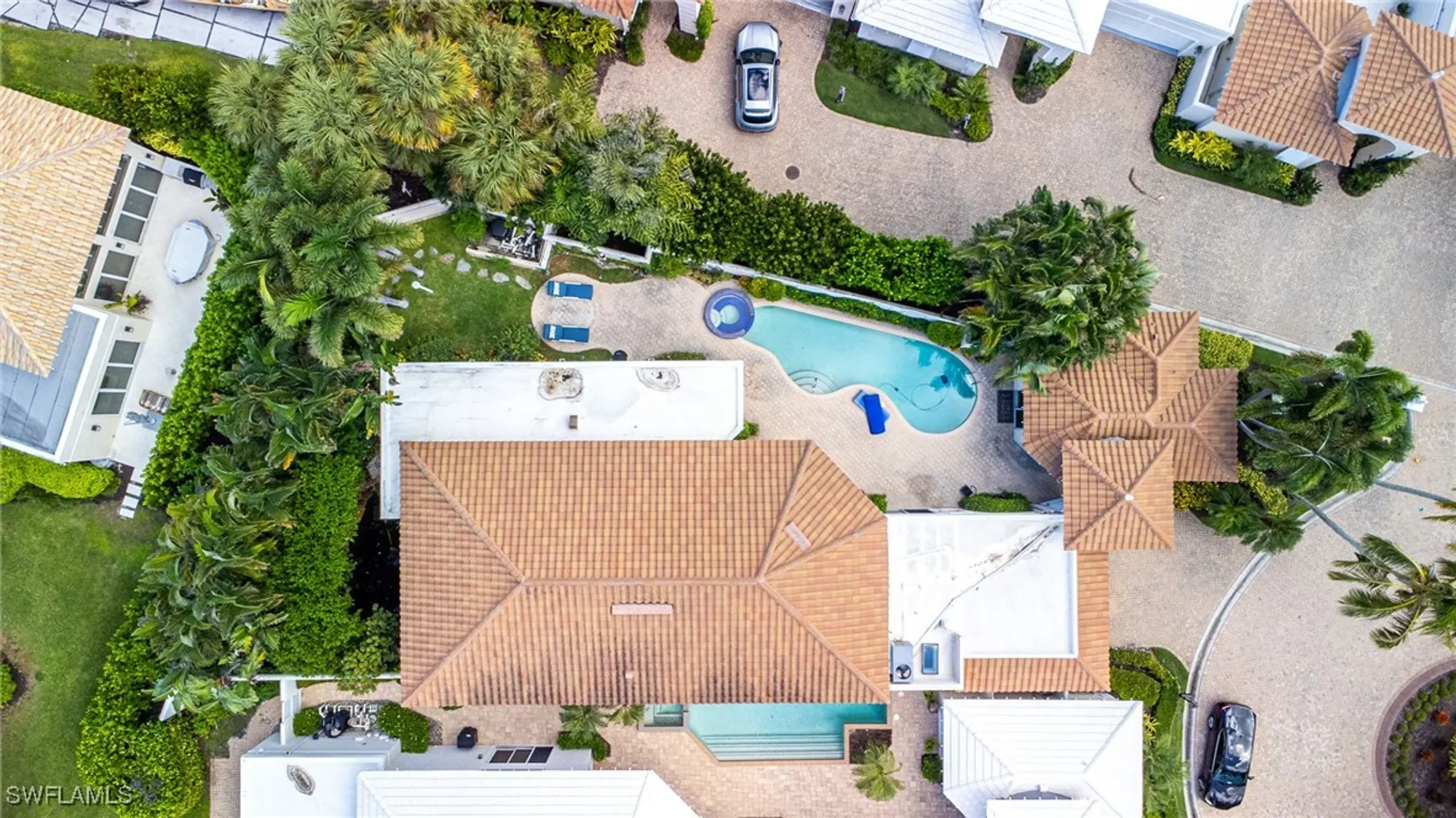 Property Slideshow image 4 of 46 | 7905 cocobay dr # 15, Naples, FL, 34108