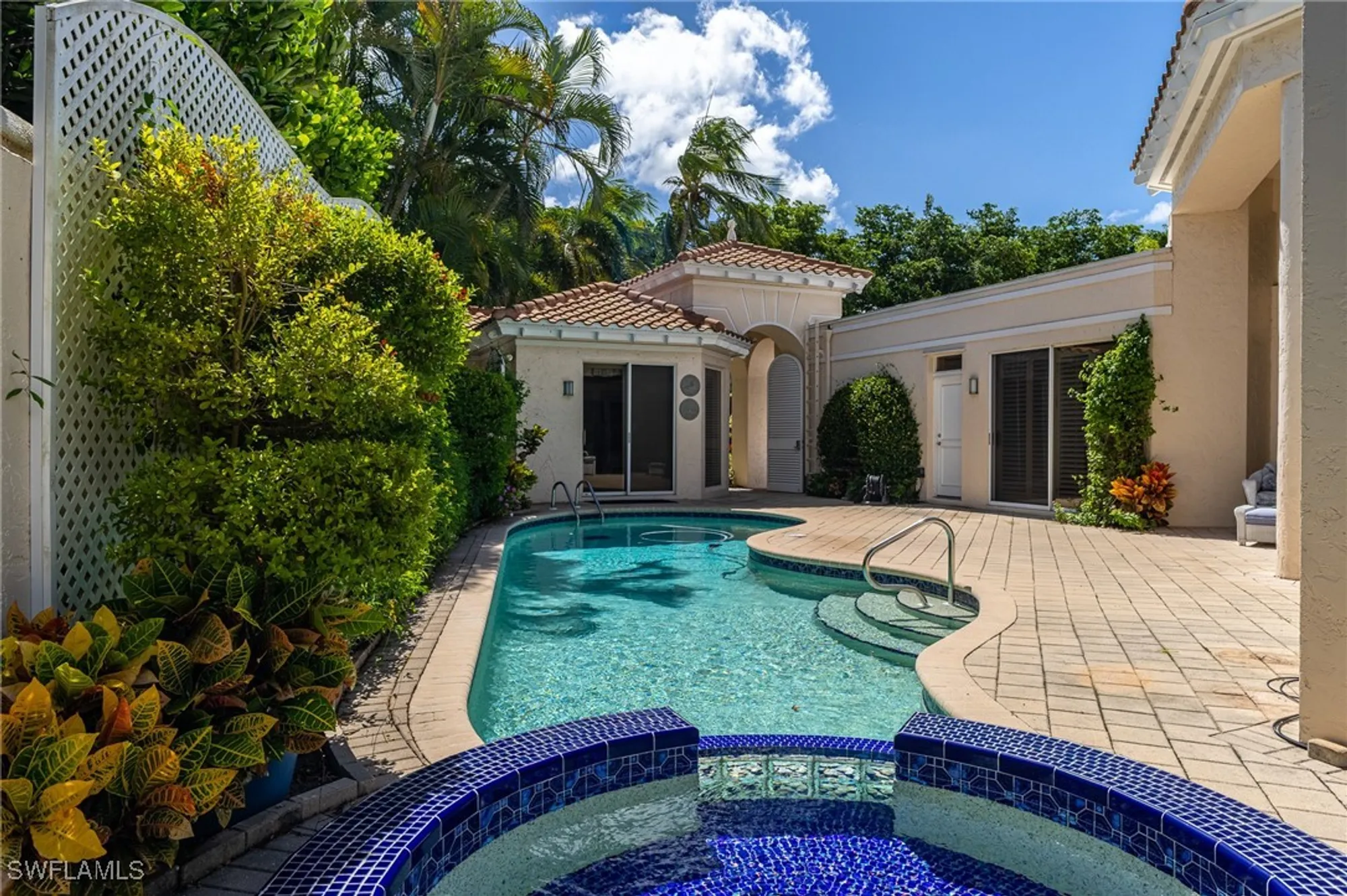 Property Slideshow image 5 of 46 | 7905 cocobay dr # 15, Naples, FL, 34108