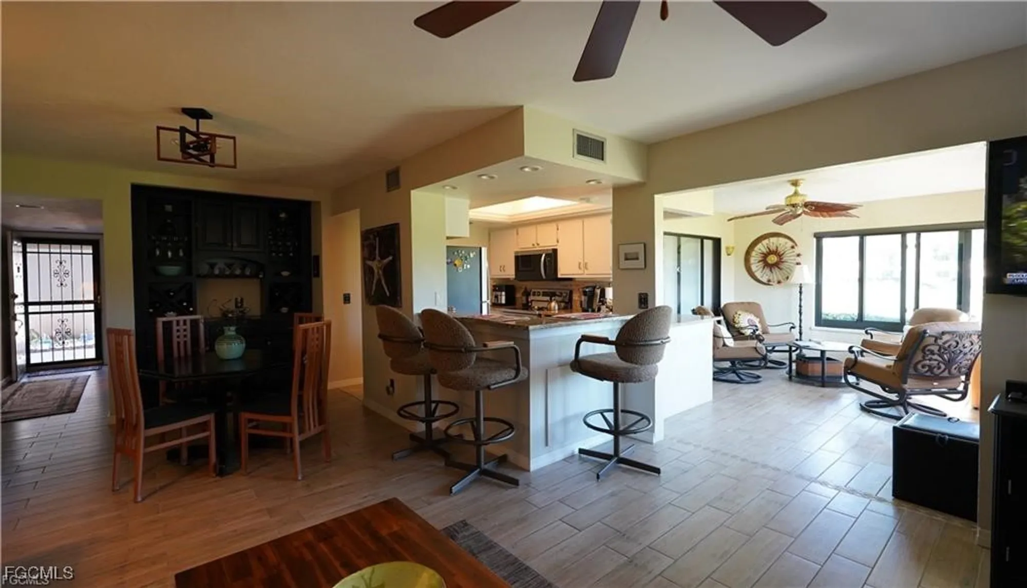 Property Slideshow image 3 of 13 | 5730 trailwinds dr 411, Fort Myers, FL, 33907