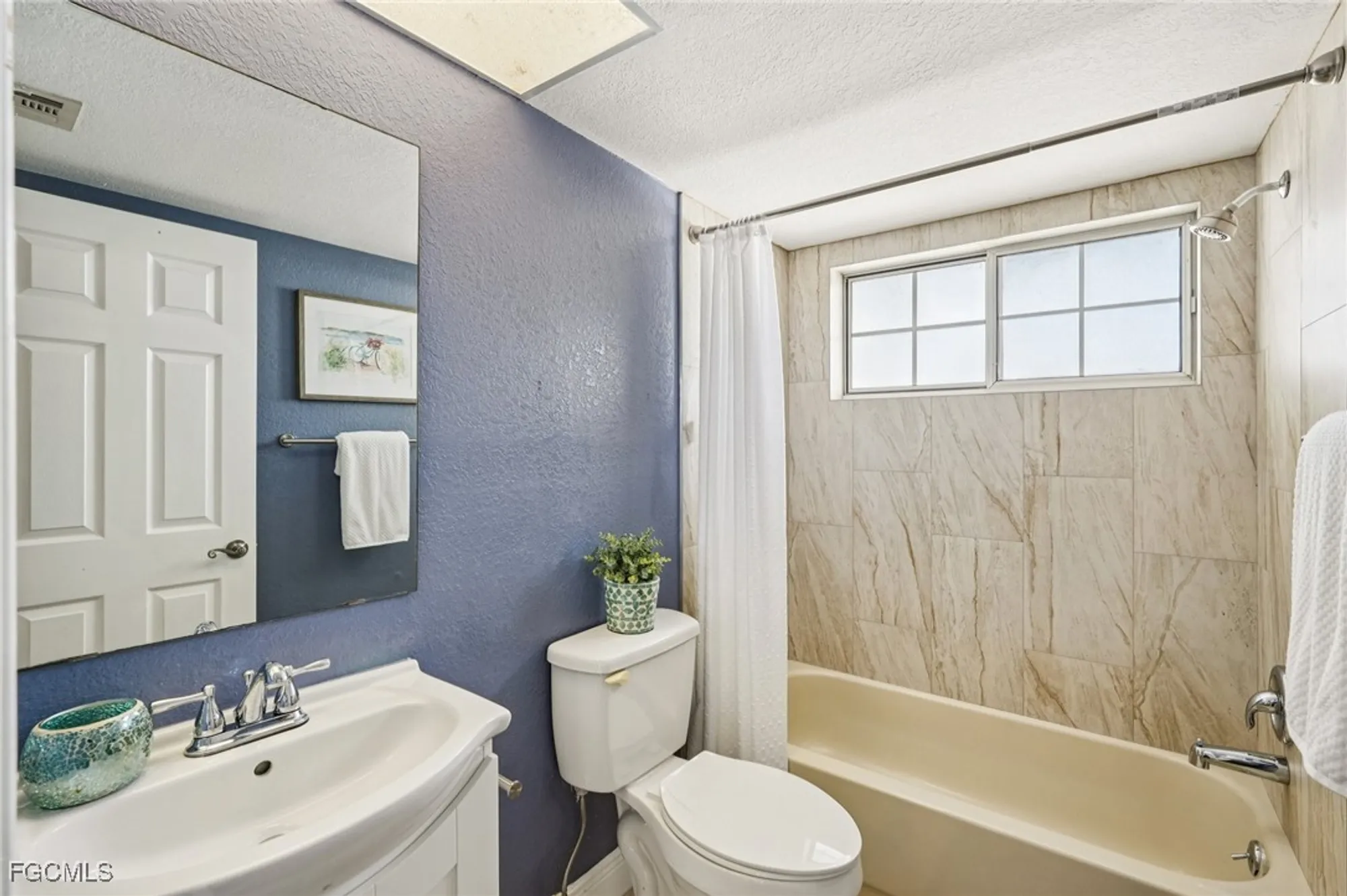 Property Slideshow image 18 of 47 | 14983 rivers edge ct apt 230, Fort Myers, FL, 33908