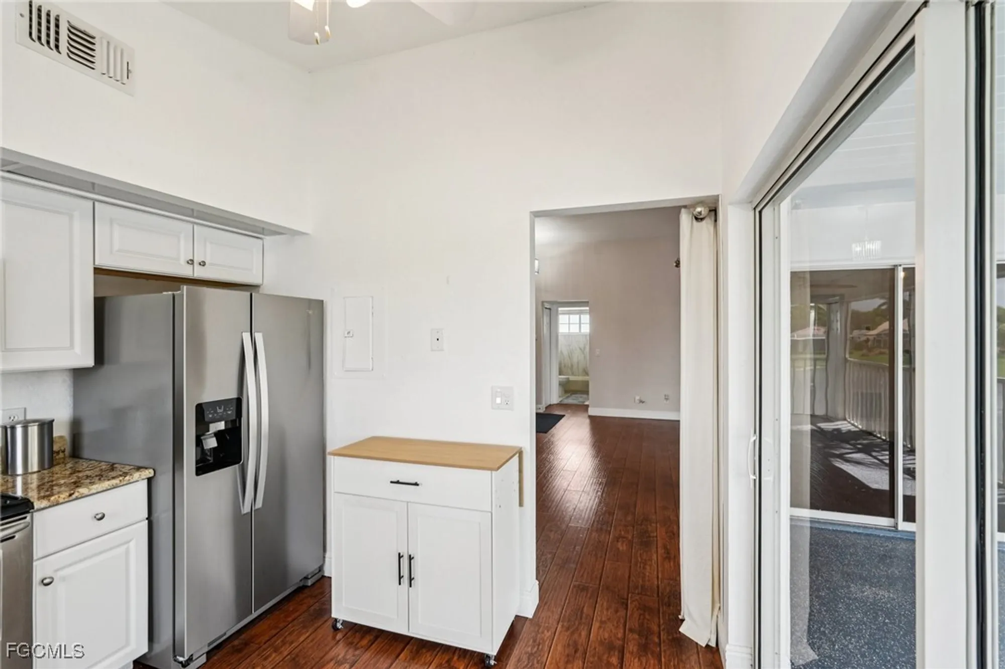 Property Slideshow image 12 of 47 | 14983 rivers edge ct apt 230, Fort Myers, FL, 33908