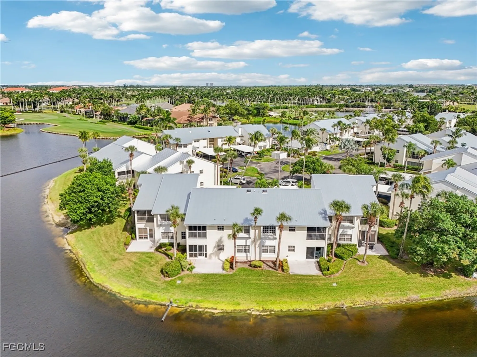 Property Slideshow image 32 of 47 | 14983 rivers edge ct apt 230, Fort Myers, FL, 33908