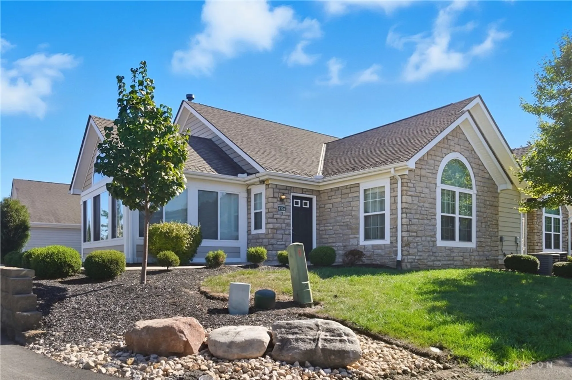 Property Slideshow image 10 of 59 | 4704 cobblestone dr, Tipp City, OH, 45371