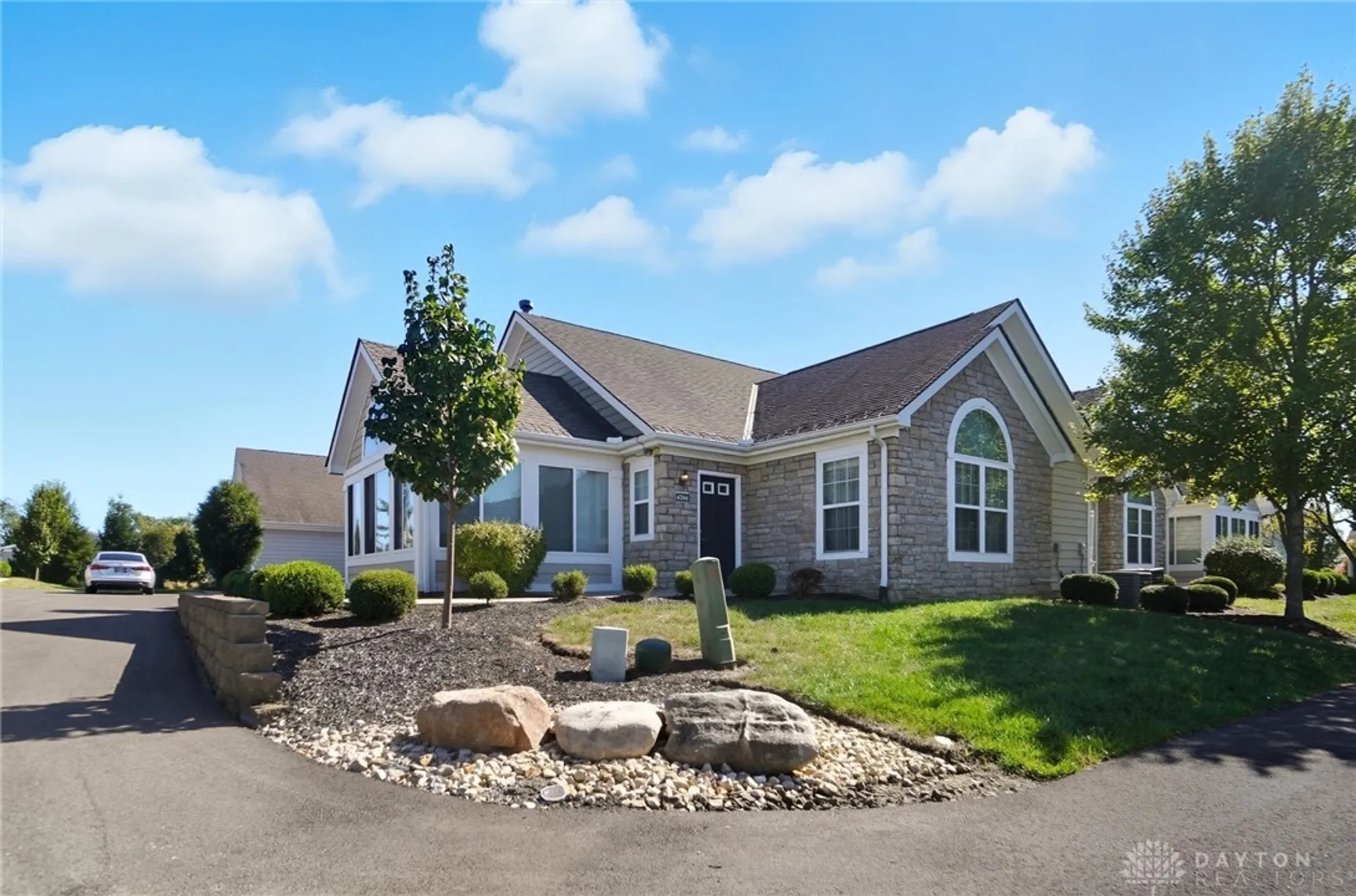 Property Slideshow image 11 of 59 | 4704 cobblestone dr, Tipp City, OH, 45371