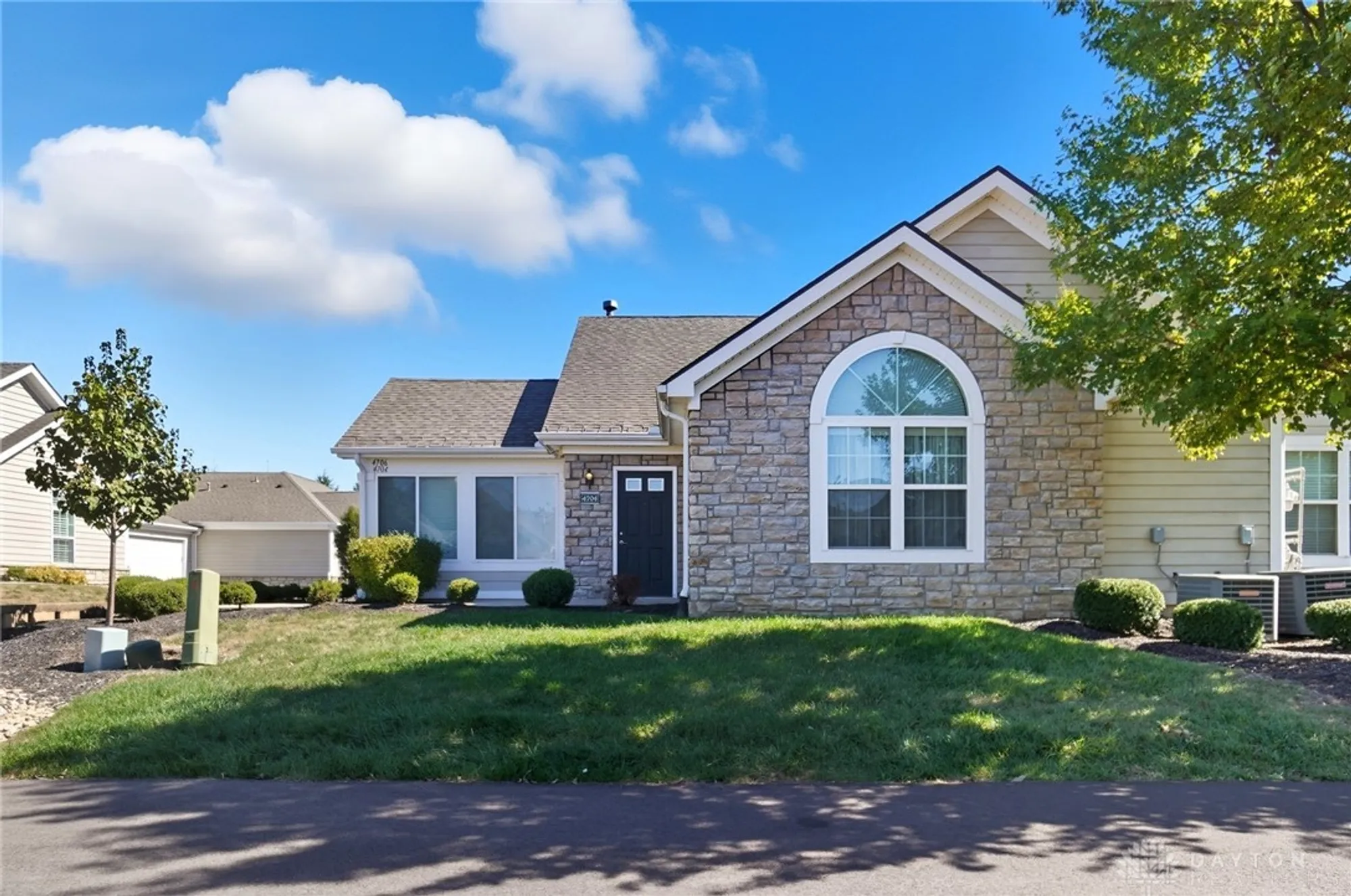 Property Slideshow image 12 of 59 | 4704 cobblestone dr, Tipp City, OH, 45371
