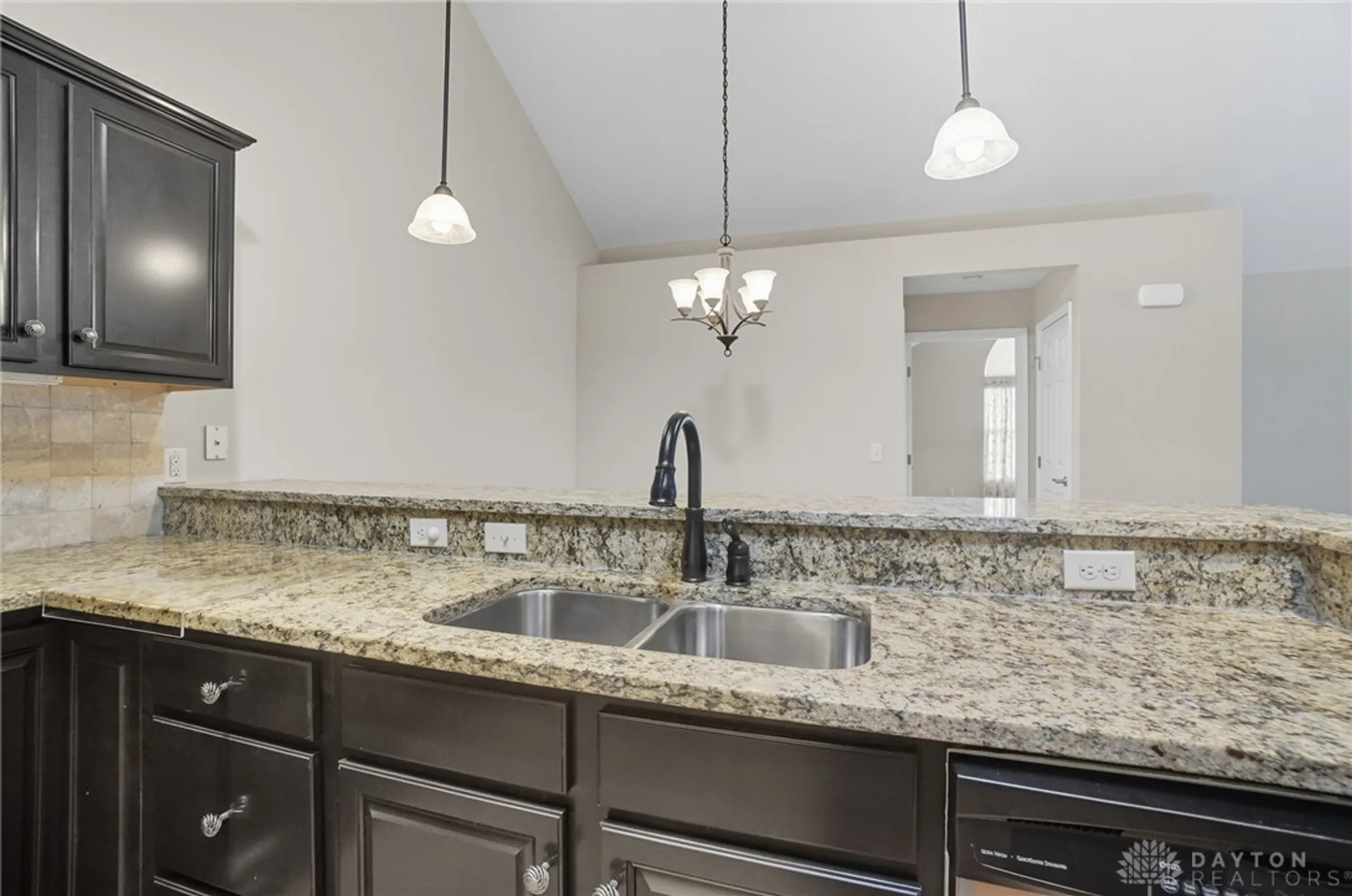 Property Slideshow image 25 of 59 | 4704 cobblestone dr, Tipp City, OH, 45371