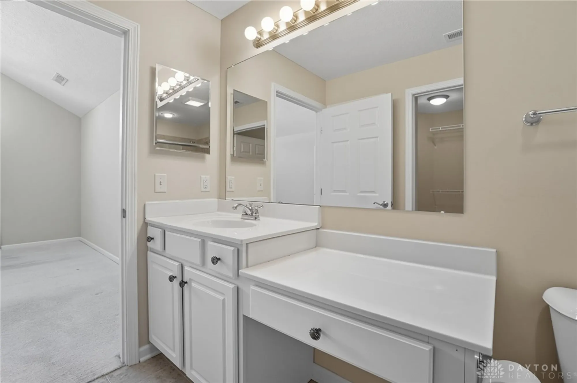 Property Slideshow image 32 of 59 | 4704 cobblestone dr, Tipp City, OH, 45371