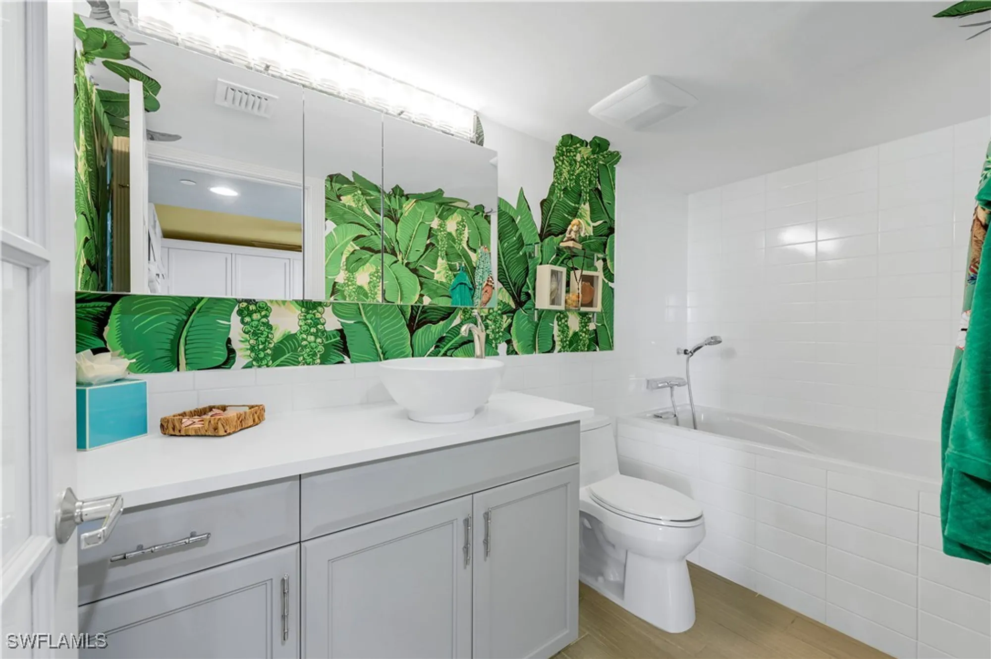 Property Slideshow image 13 of 30 | 6361 pelican bay blvd 402, Naples, FL, 34108