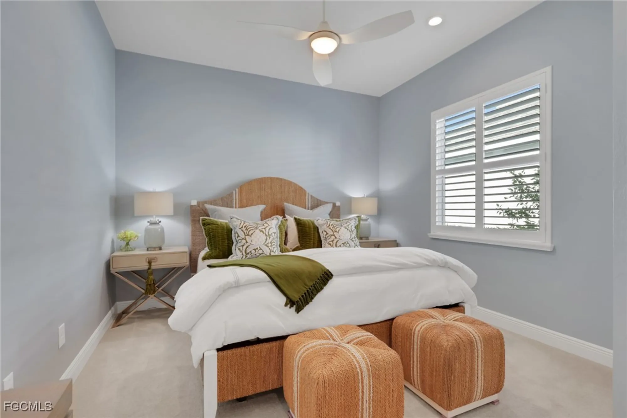 Property Slideshow image 16 of 45 | 11640 winding river dr, Fort Myers, FL, 33905