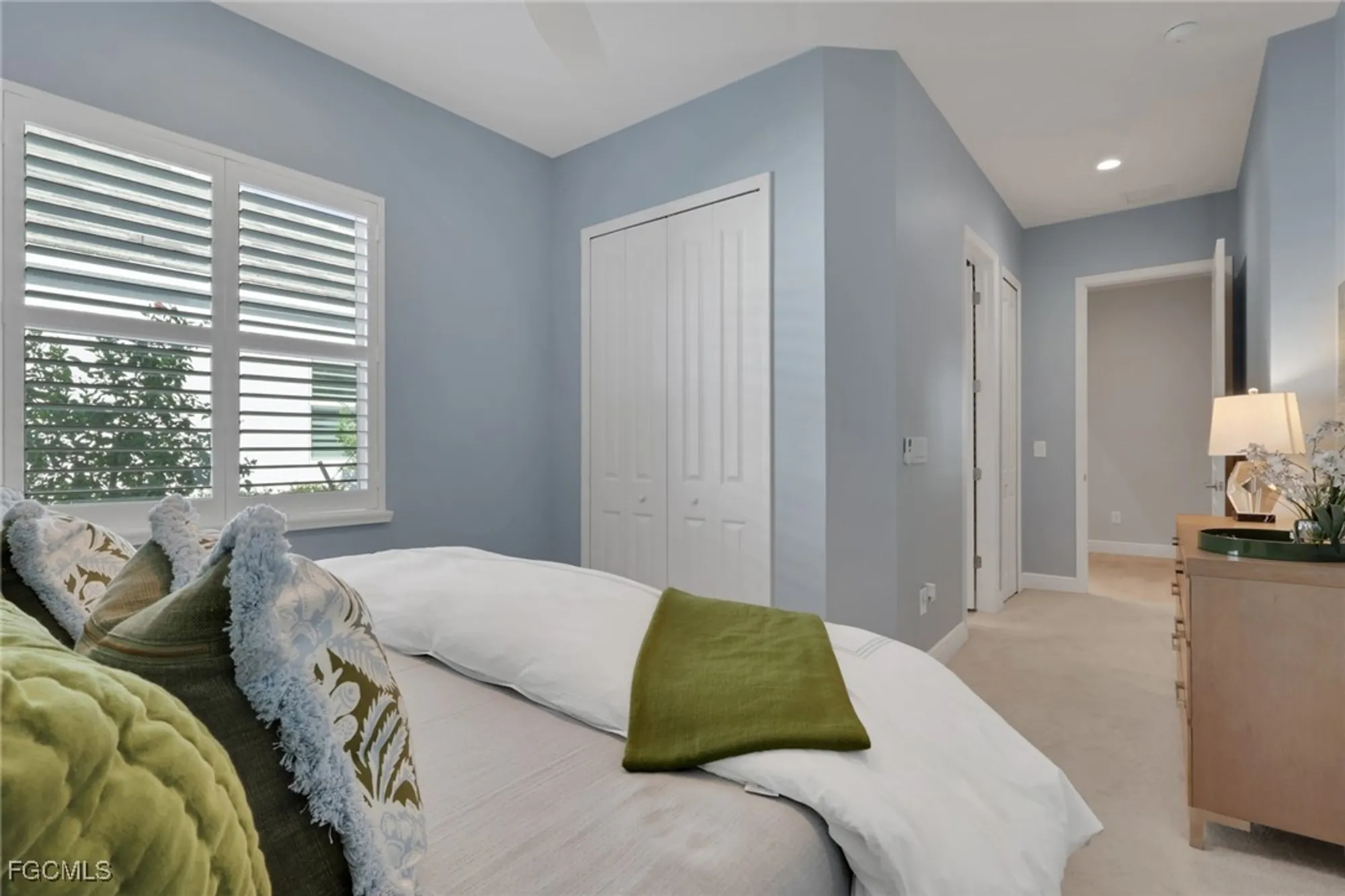 Property Slideshow image 17 of 45 | 11640 winding river dr, Fort Myers, FL, 33905
