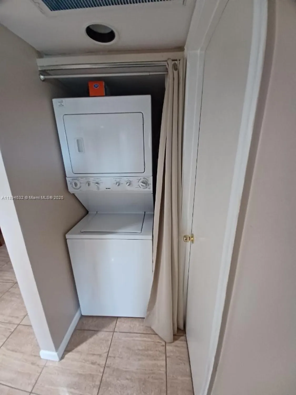 Property Slideshow image 12 of 15 | 13100 sw 11th ct 413c, Pembroke Pines, FL, 33027