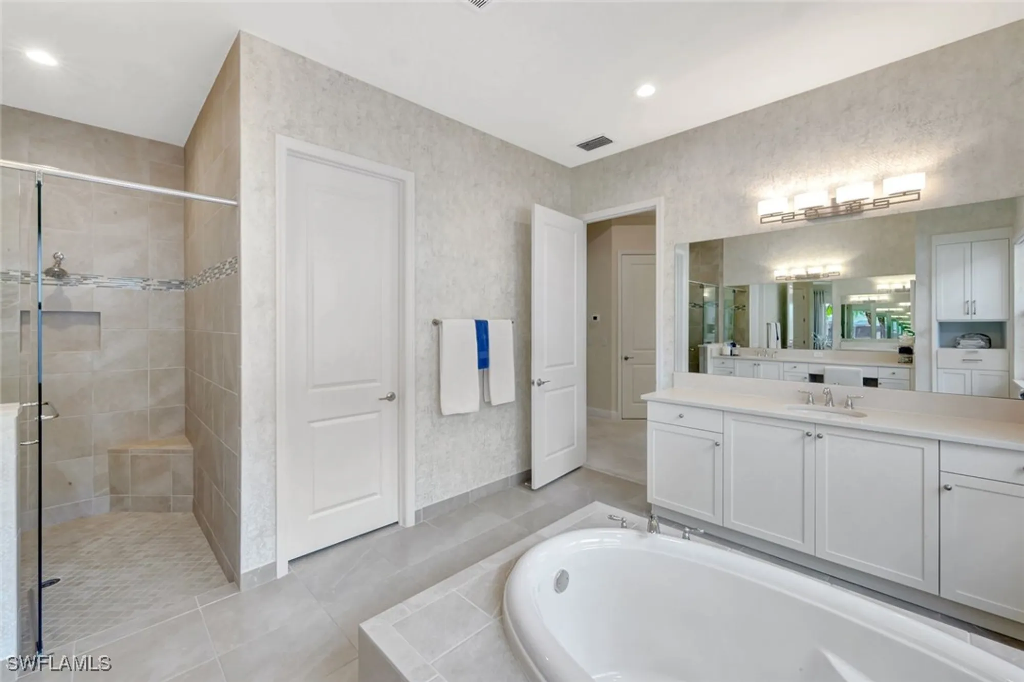 Property Slideshow image 34 of 46 | 28562 sicily loop, Bonita Springs, FL, 34135