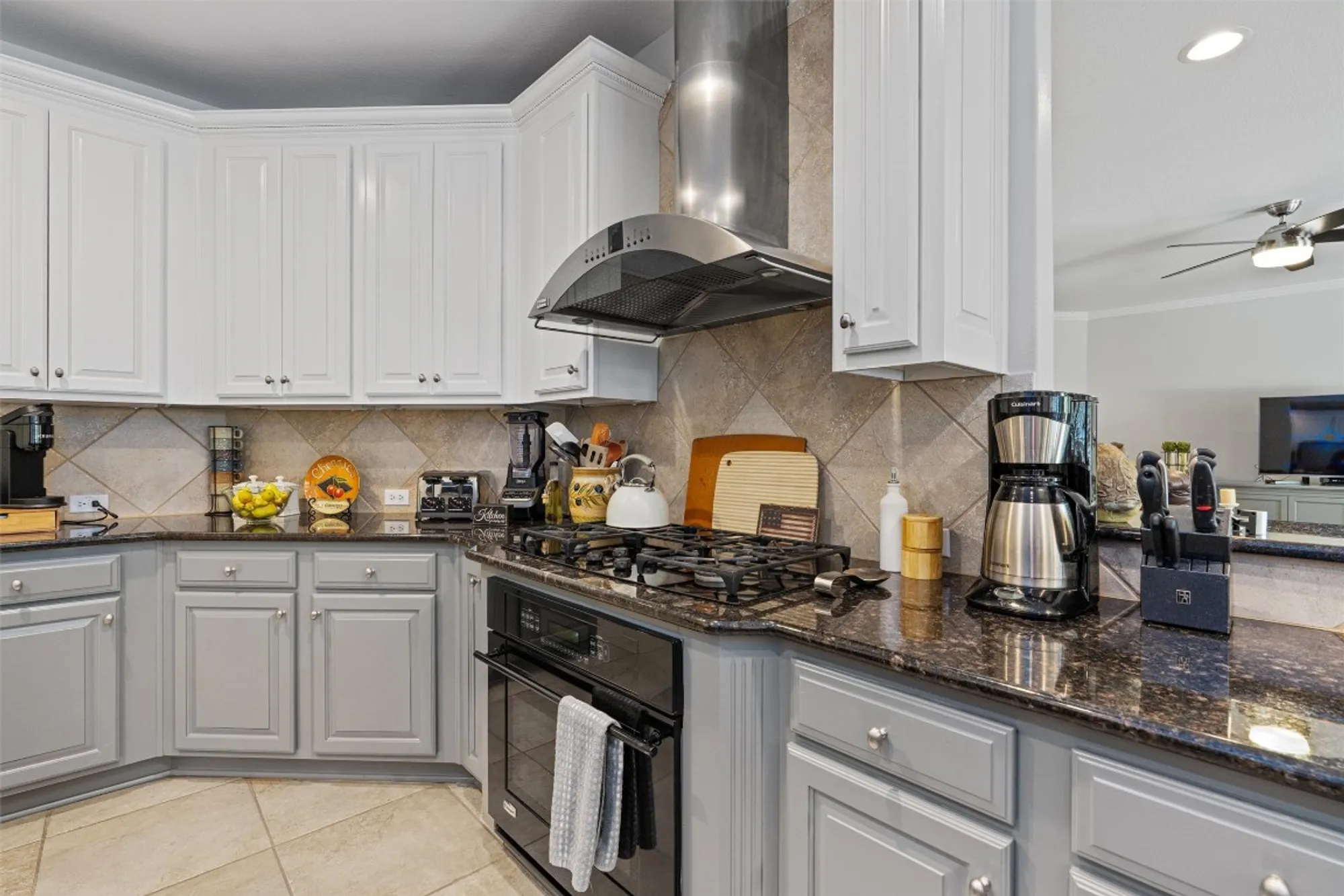 Property Slideshow image 14 of 40 | 301 goose island dr, Georgetown, TX, 78633