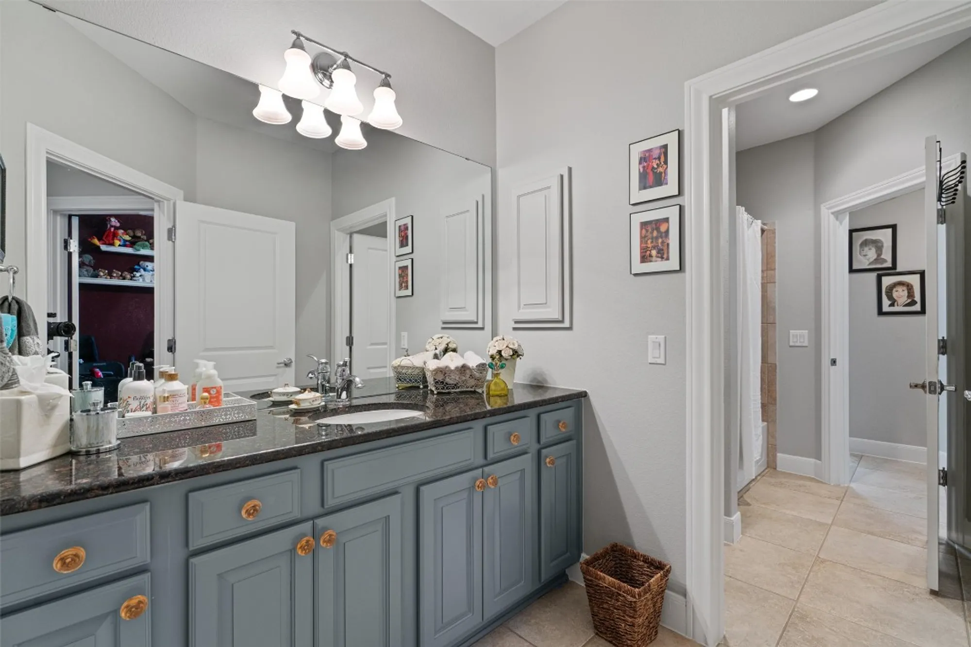 Property Slideshow image 31 of 40 | 301 goose island dr, Georgetown, TX, 78633