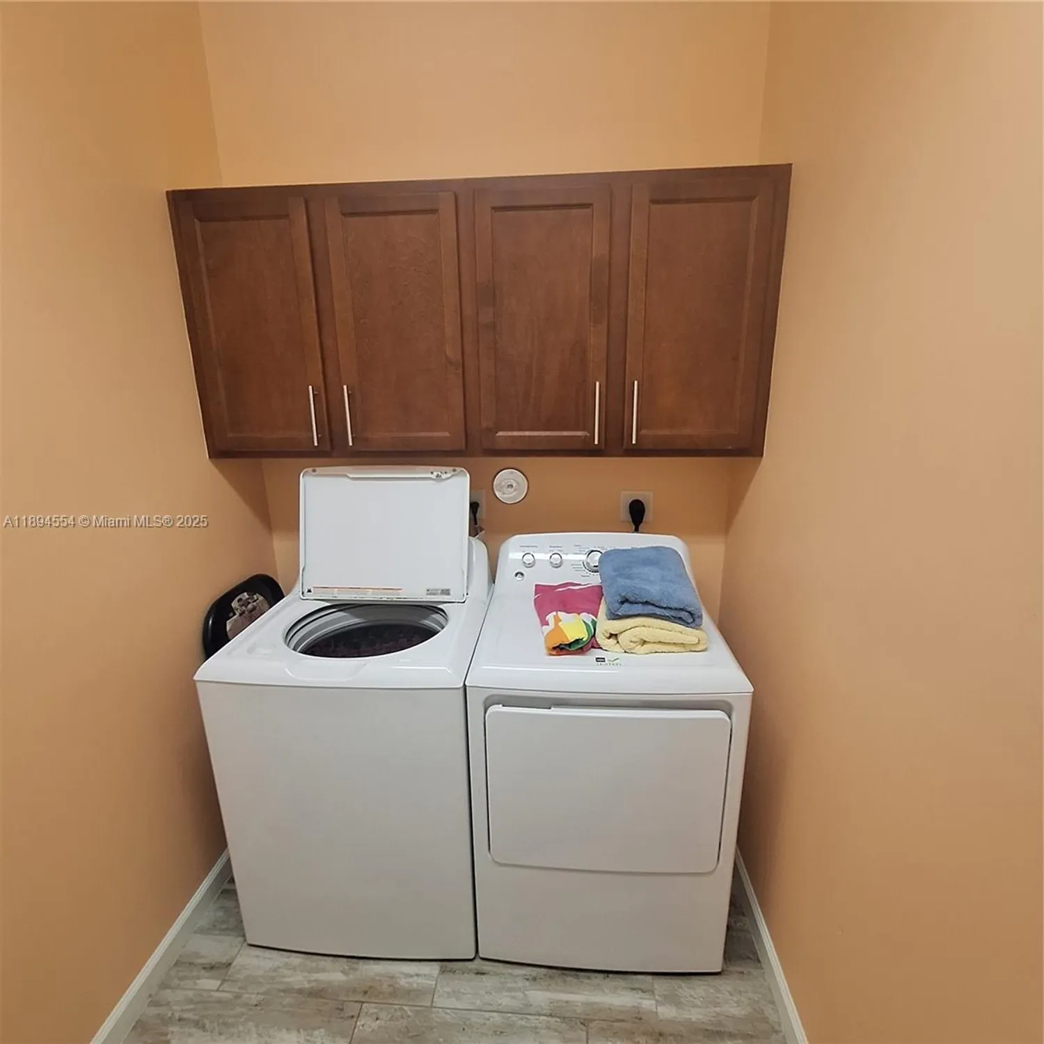 Property Slideshow image 13 of 13 | 11484 sw lake park dr, Port St Lucie, FL, 34987