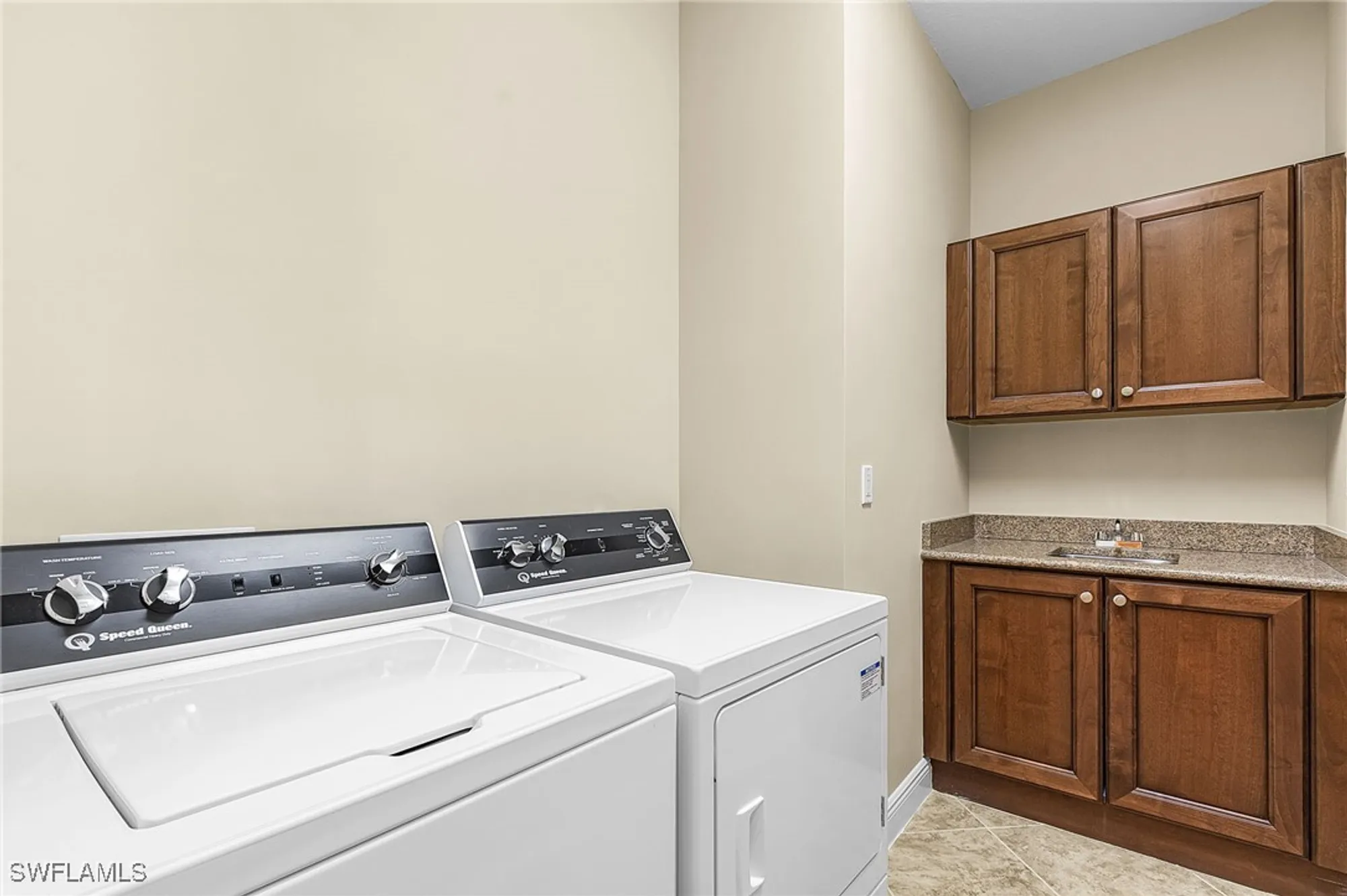 Property Slideshow image 9 of 27 | 8936 cherry oaks trl, Naples, FL, 34114