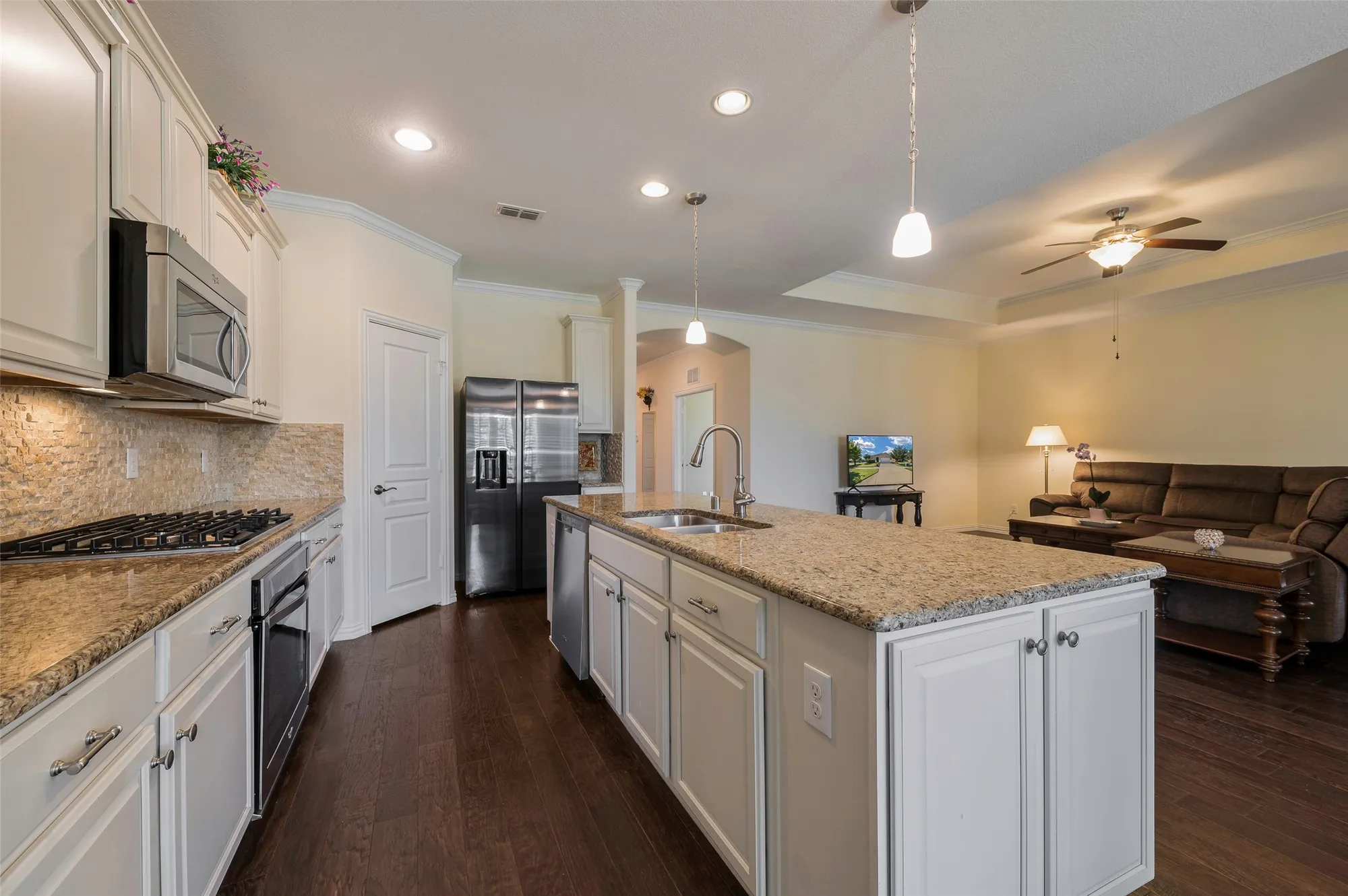 Property Slideshow image 14 of 40 | 6807 deacon dr, Frisco, TX, 75036