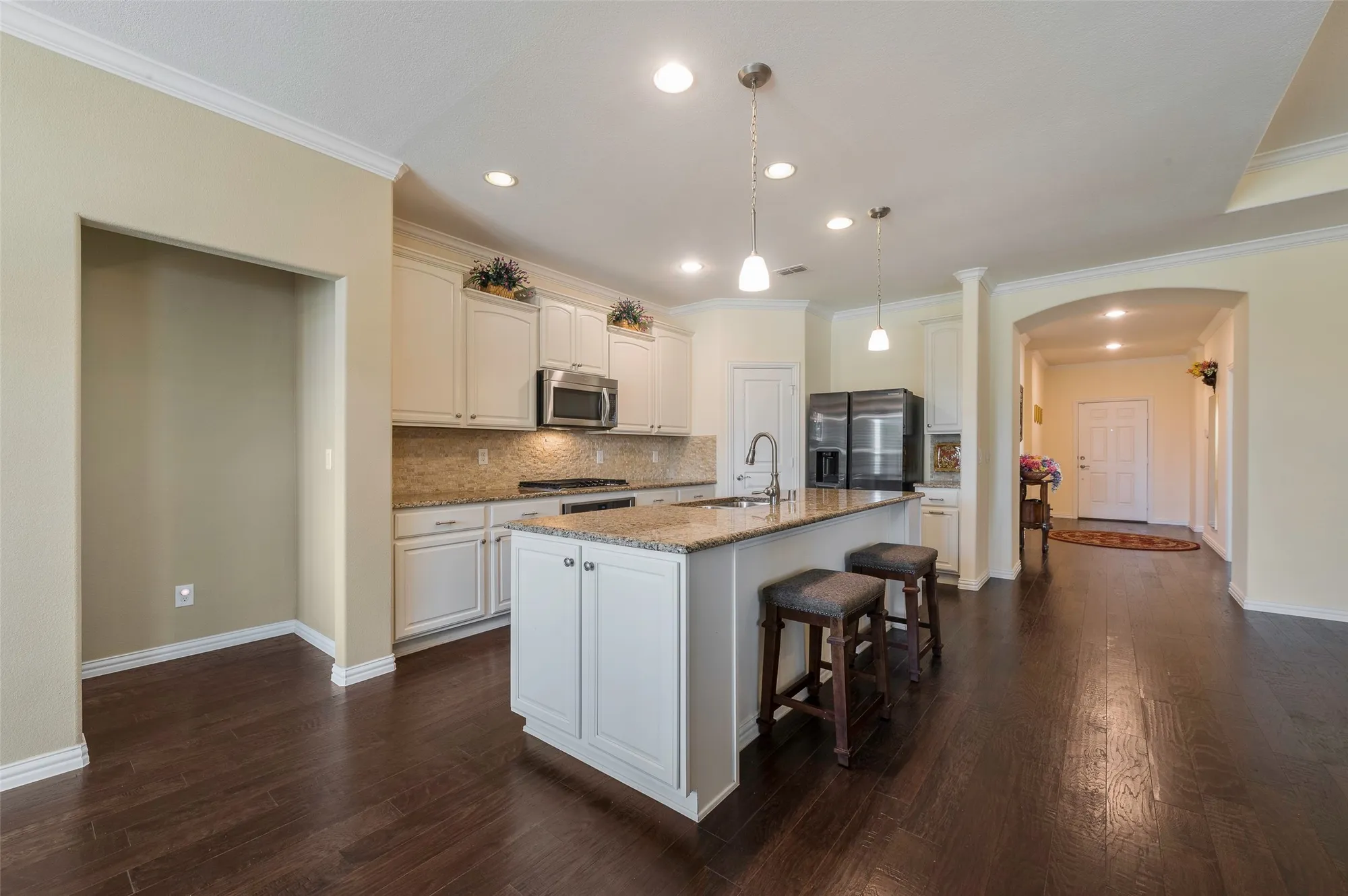 Property Slideshow image 15 of 40 | 6807 deacon dr, Frisco, TX, 75036