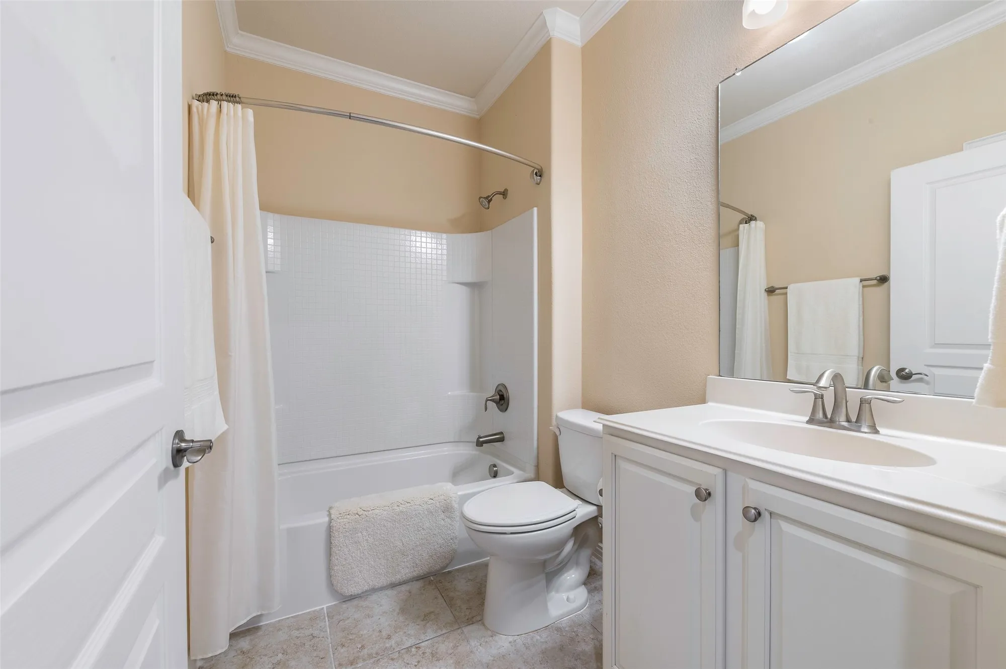 Property Slideshow image 11 of 40 | 6807 deacon dr, Frisco, TX, 75036