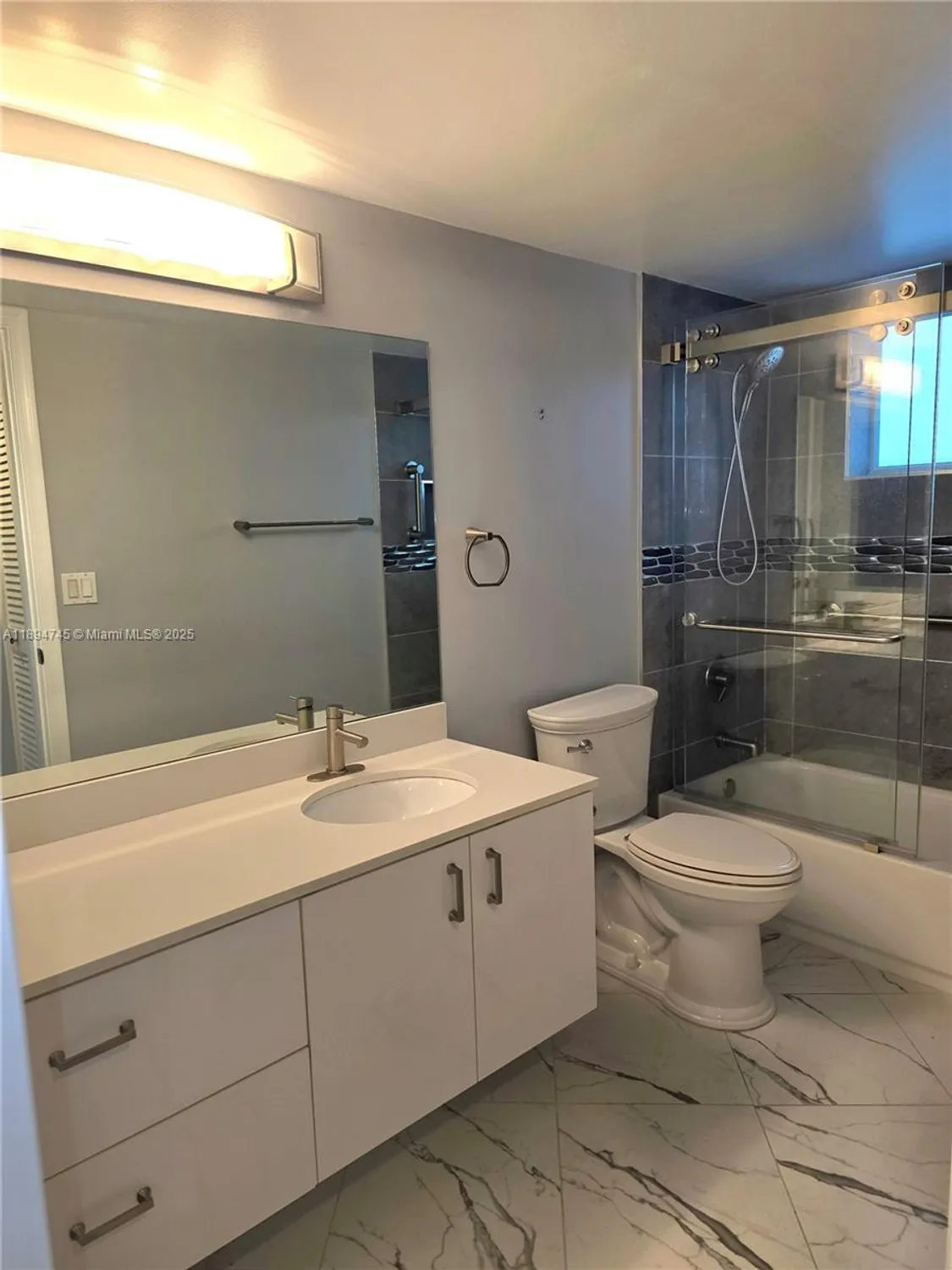 Property Slideshow image 17 of 30 | 7440 granville dr 213, Tamarac, FL, 33321