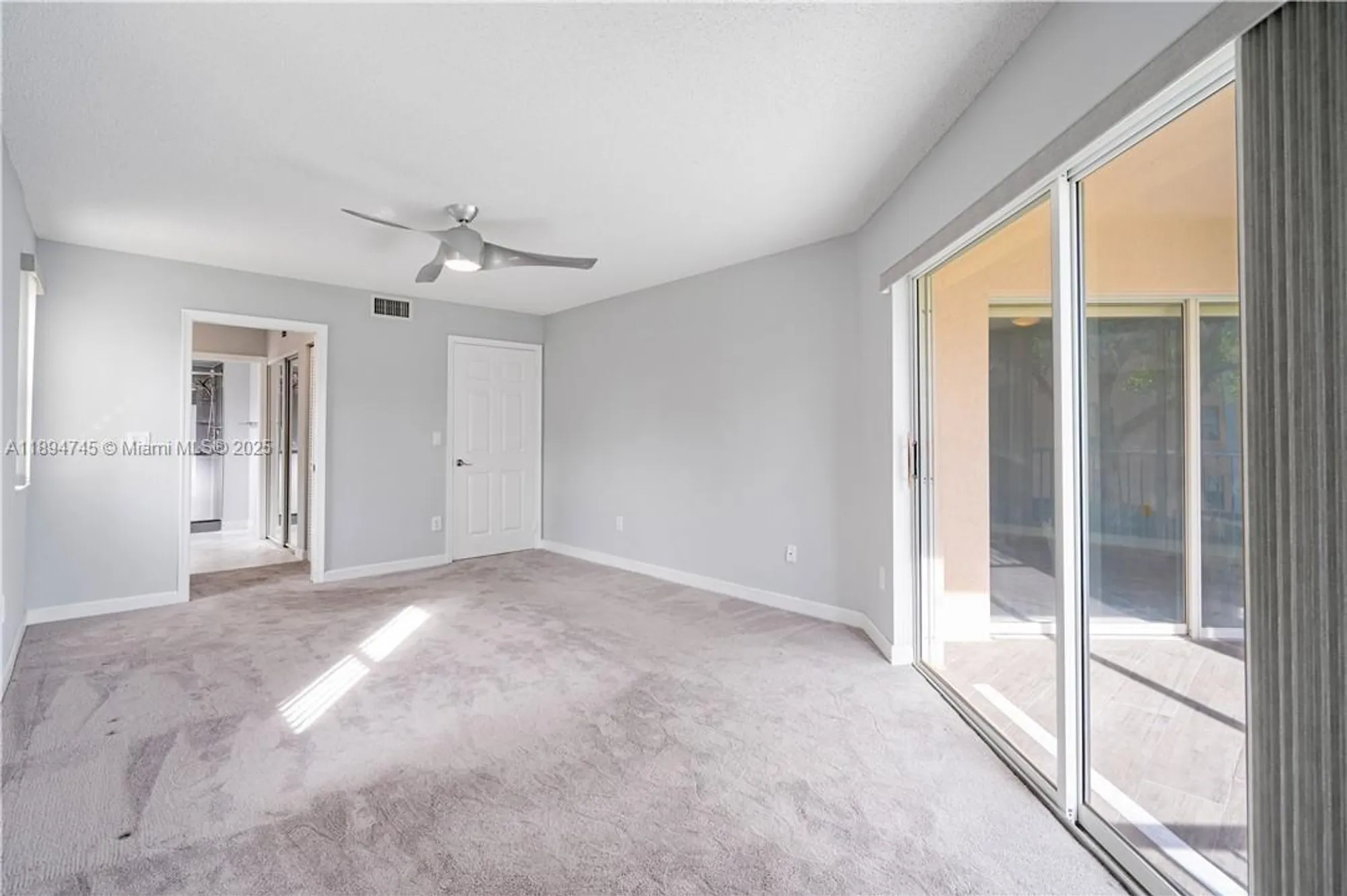 Property Slideshow image 11 of 30 | 7440 granville dr 213, Tamarac, FL, 33321