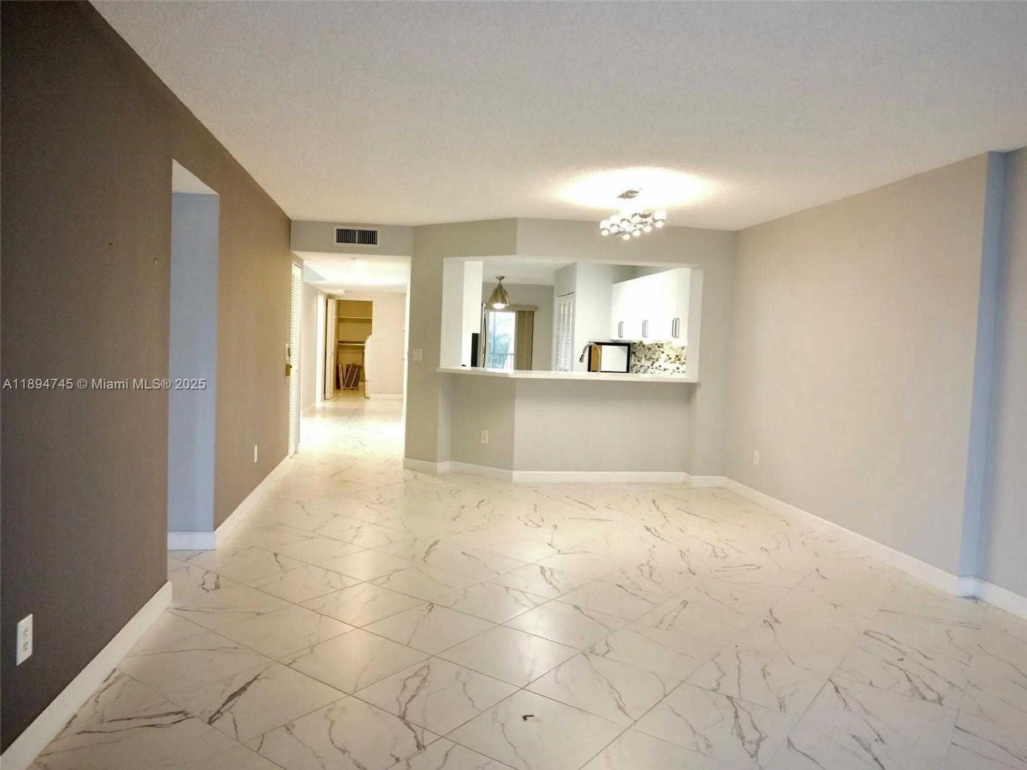 Property Slideshow image 5 of 30 | 7440 granville dr 213, Tamarac, FL, 33321