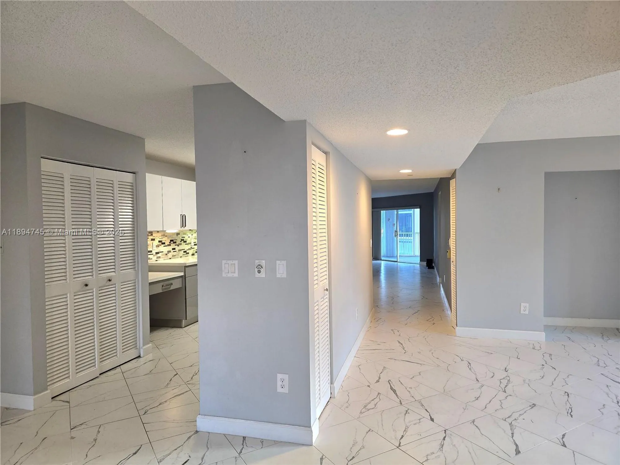 Property Slideshow image 7 of 30 | 7440 granville dr 213, Tamarac, FL, 33321