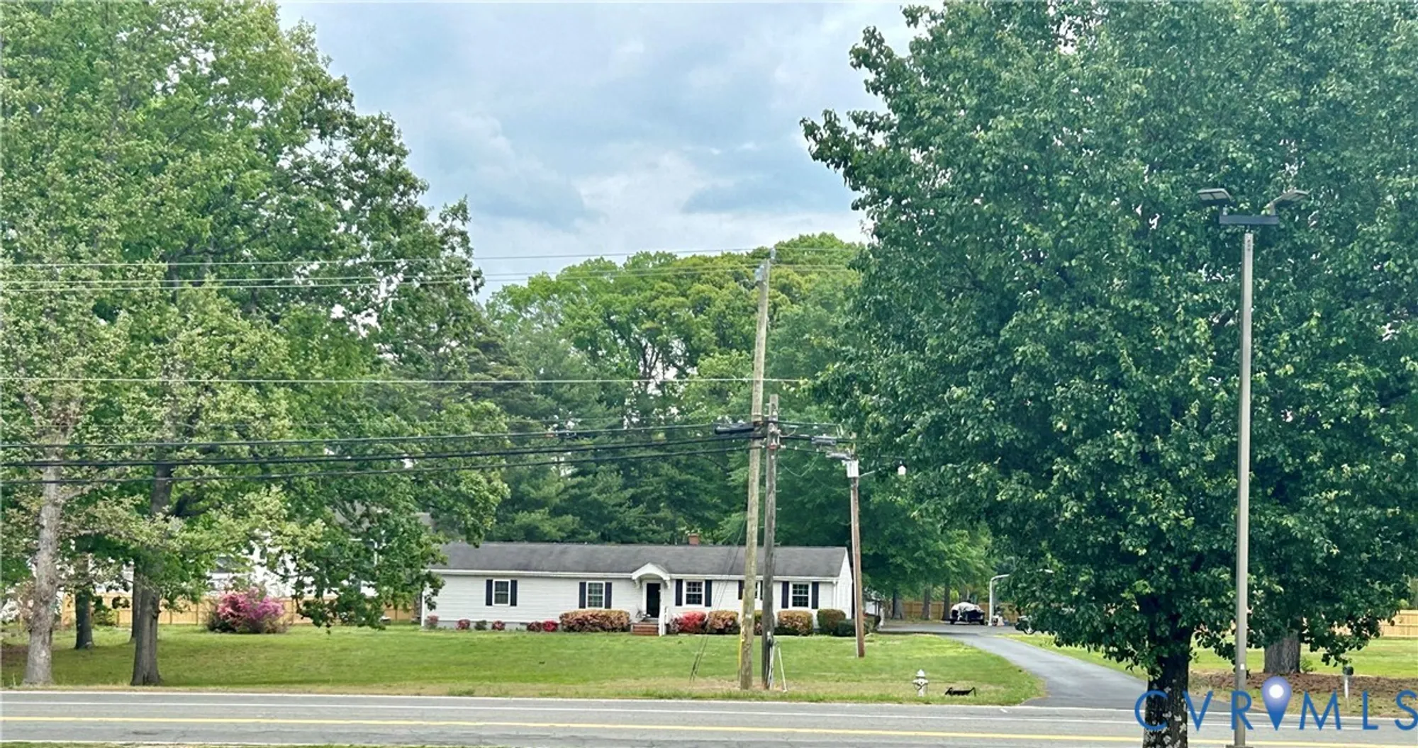 Property Slideshow image 1 of 5 | 8054 shady grove rd, Mechanicsville, VA, 23111