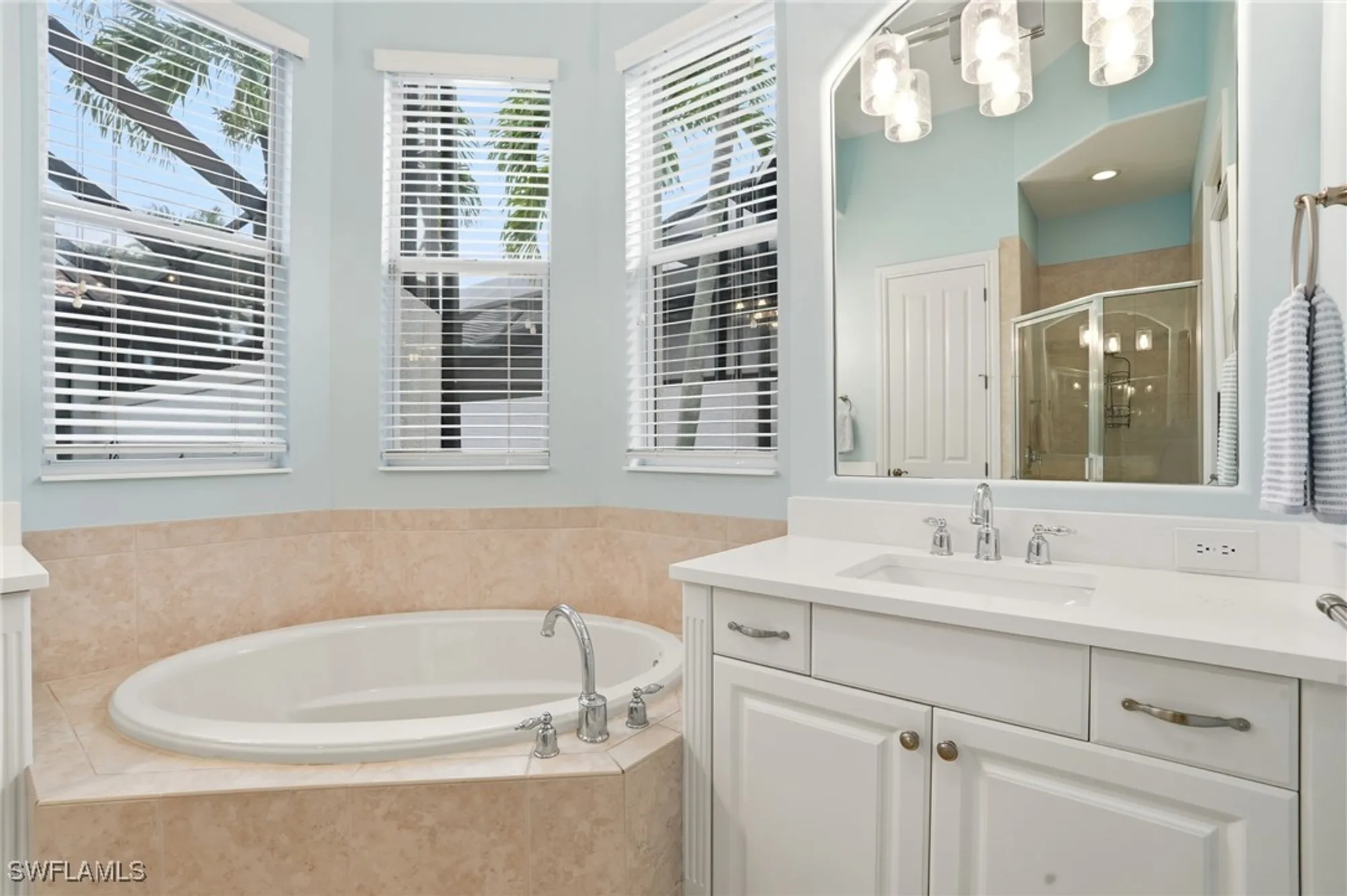 Property Slideshow image 13 of 24 | 7840 valencia ct, Naples, FL, 34113