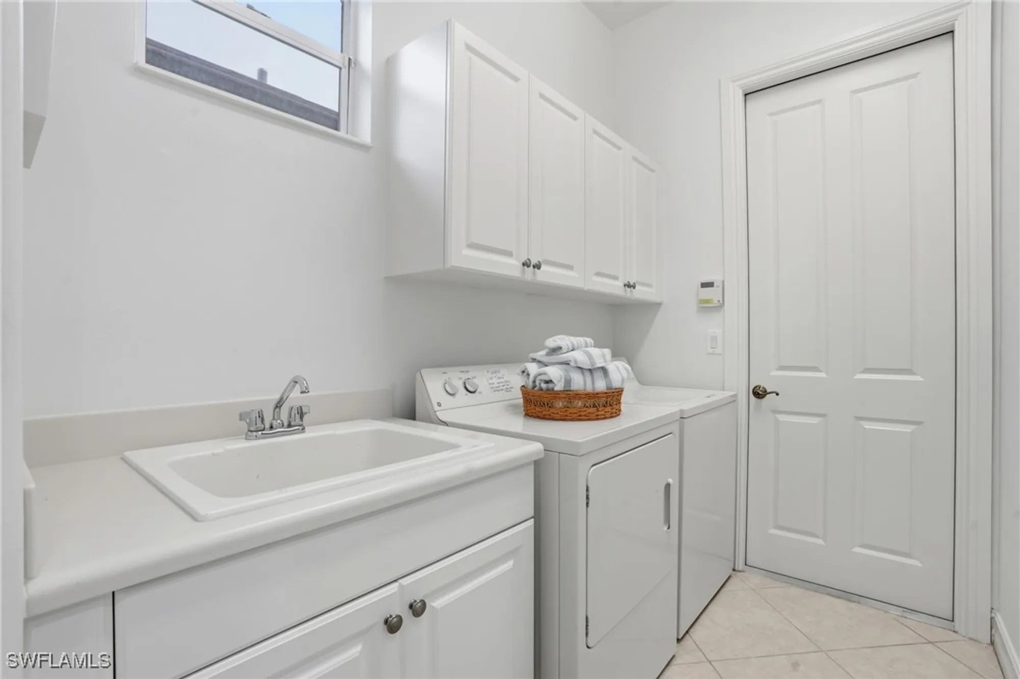 Property Slideshow image 20 of 24 | 7840 valencia ct, Naples, FL, 34113