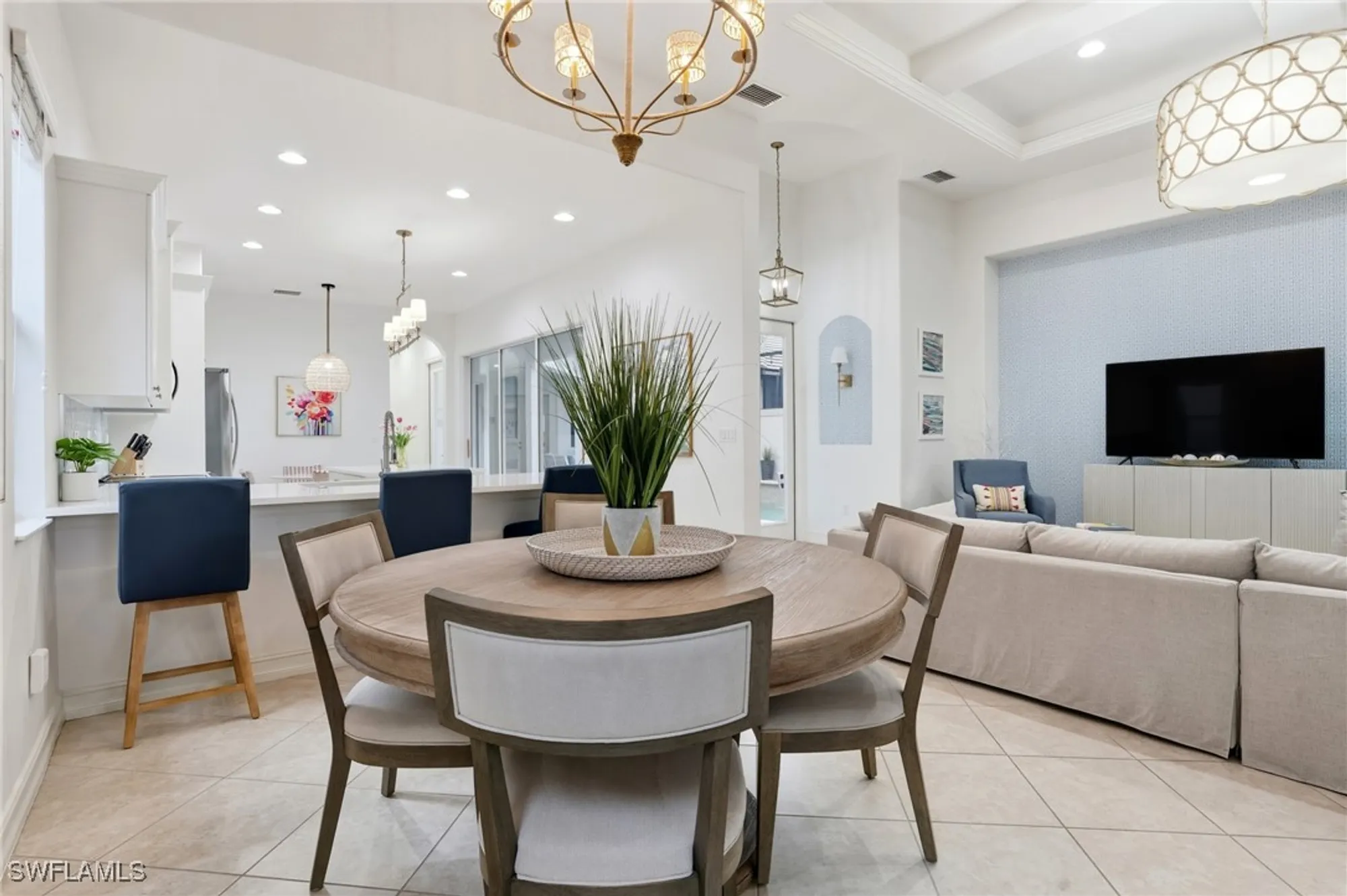 Property Slideshow image 4 of 24 | 7840 valencia ct, Naples, FL, 34113