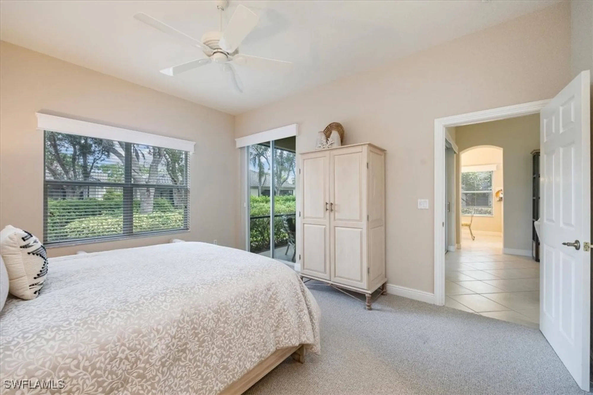 Property Slideshow image 16 of 24 | 913 vistana cir # 7, Naples, FL, 34119